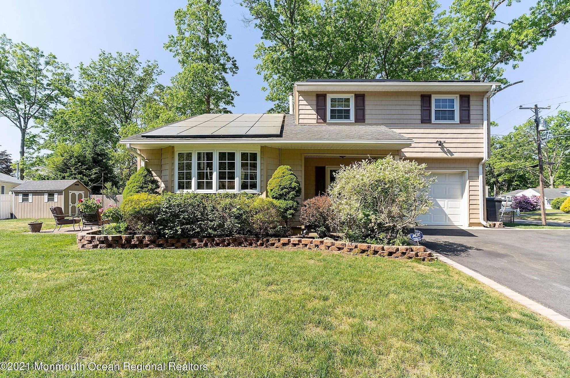 1253 Echo Pl, Toms River, NJ 08755-4949