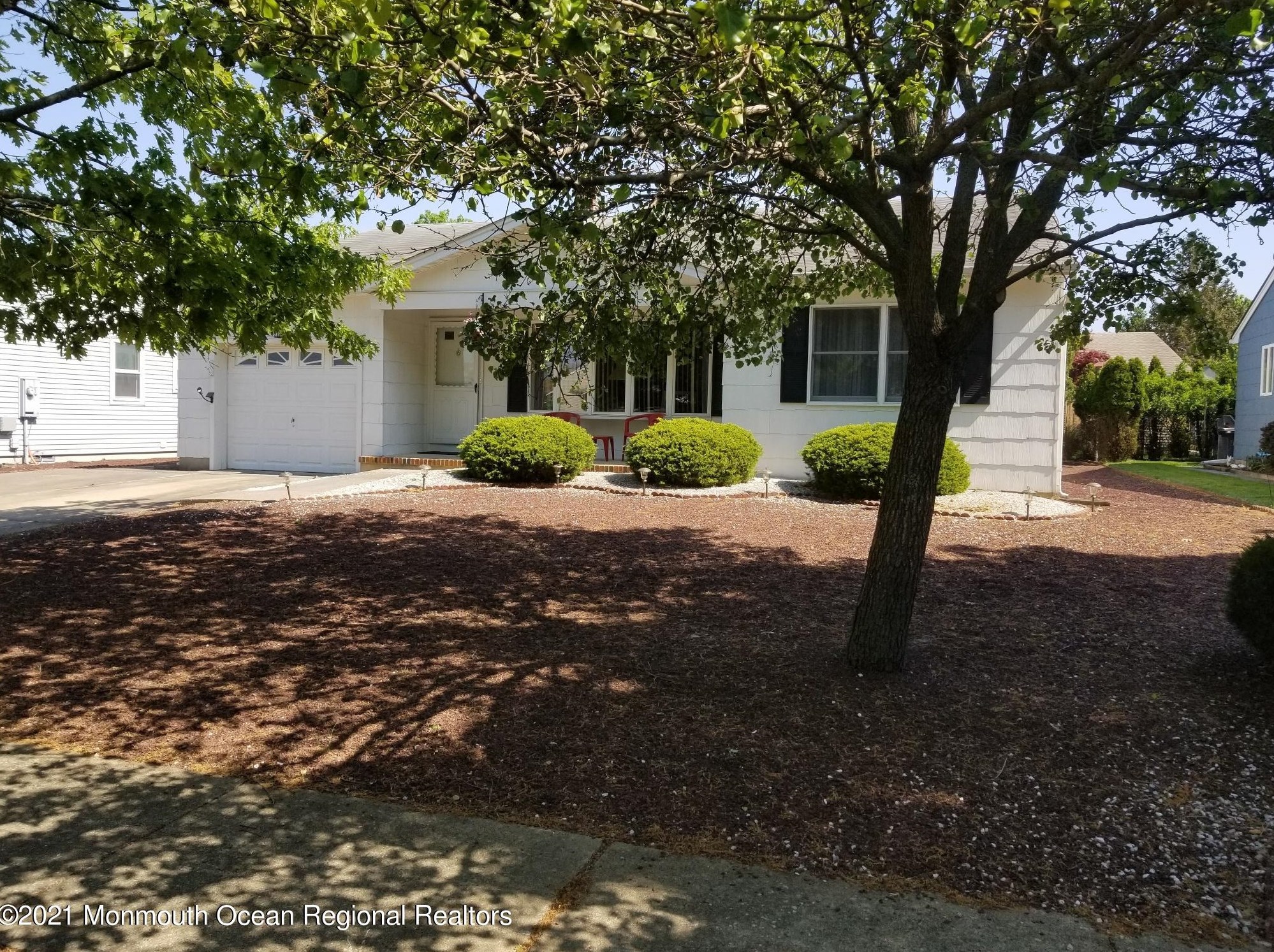 28 Mapleton Rd, Toms River, NJ 08757-6315
