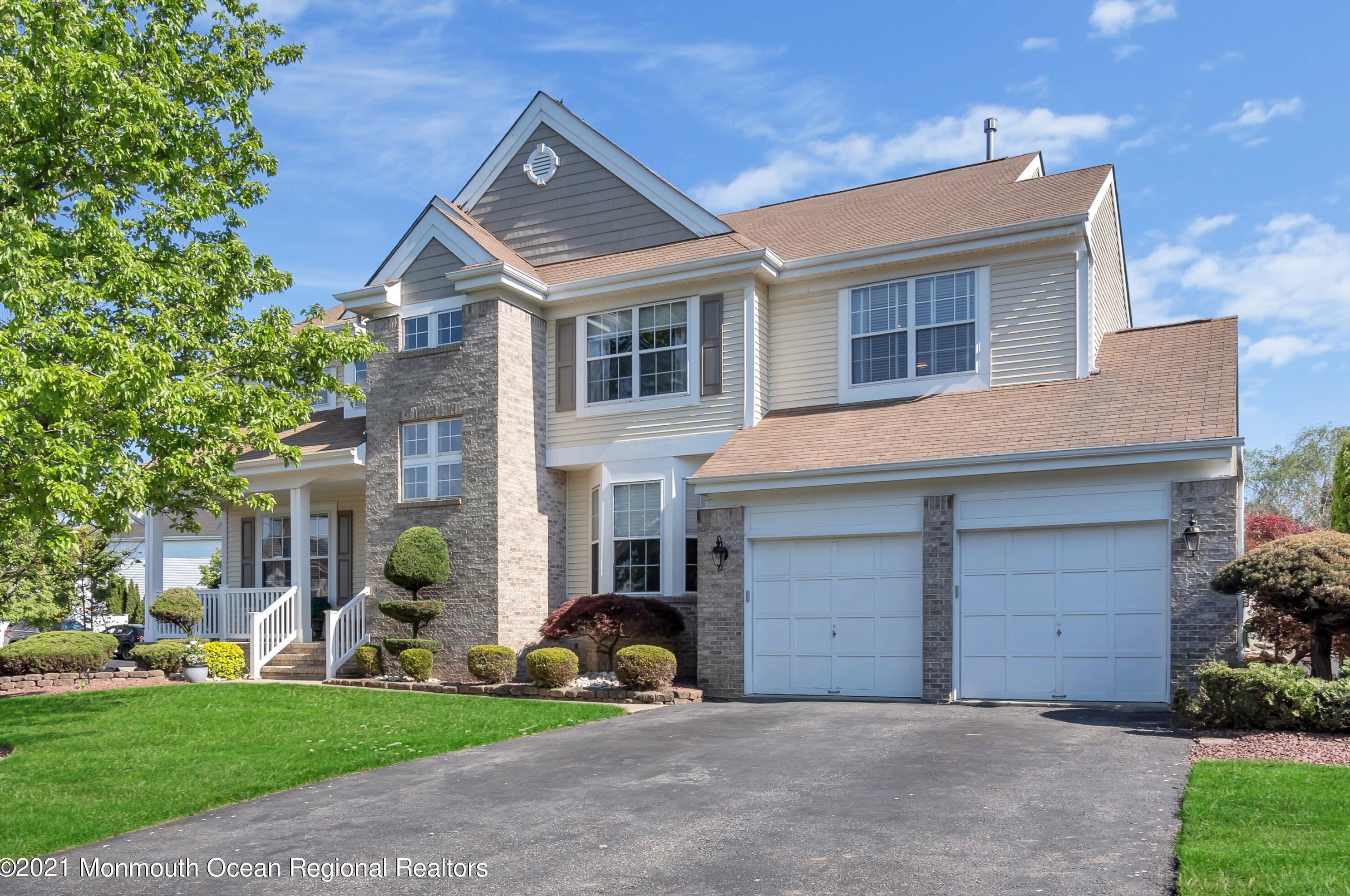 1 Reddington Dr, Matawan, NJ 07747-6647