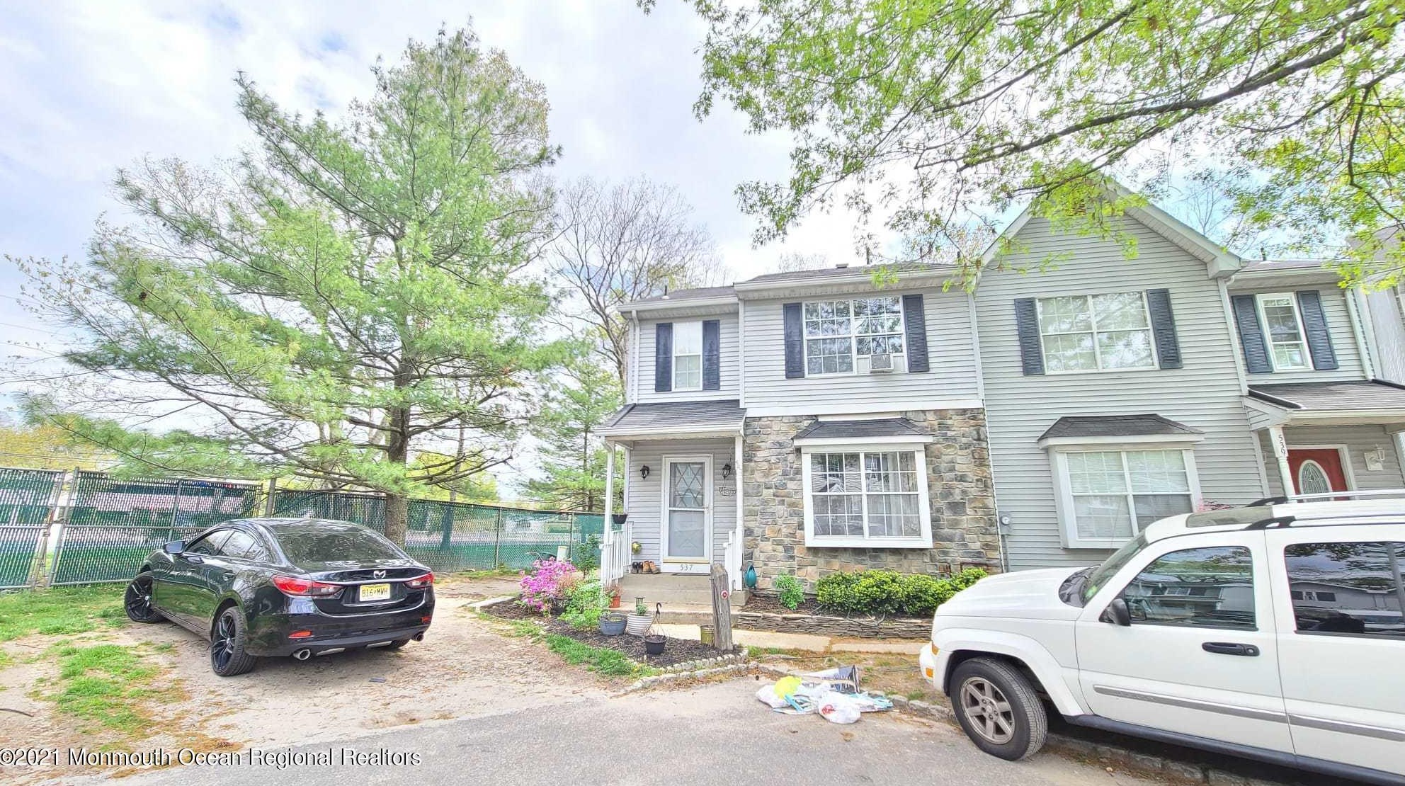 537 Davids Ct #1000, Lakewood, NJ 08701