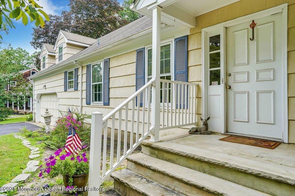 2 Matilda Dr, Tinton Falls, NJ 07712