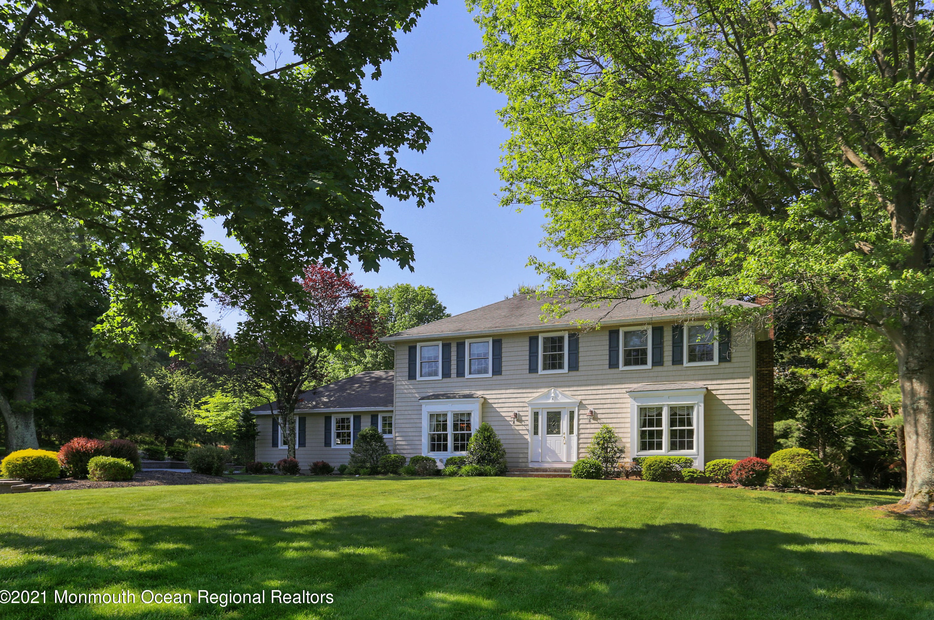 4 Sentry Ct, Holmdel Village, NJ 07733