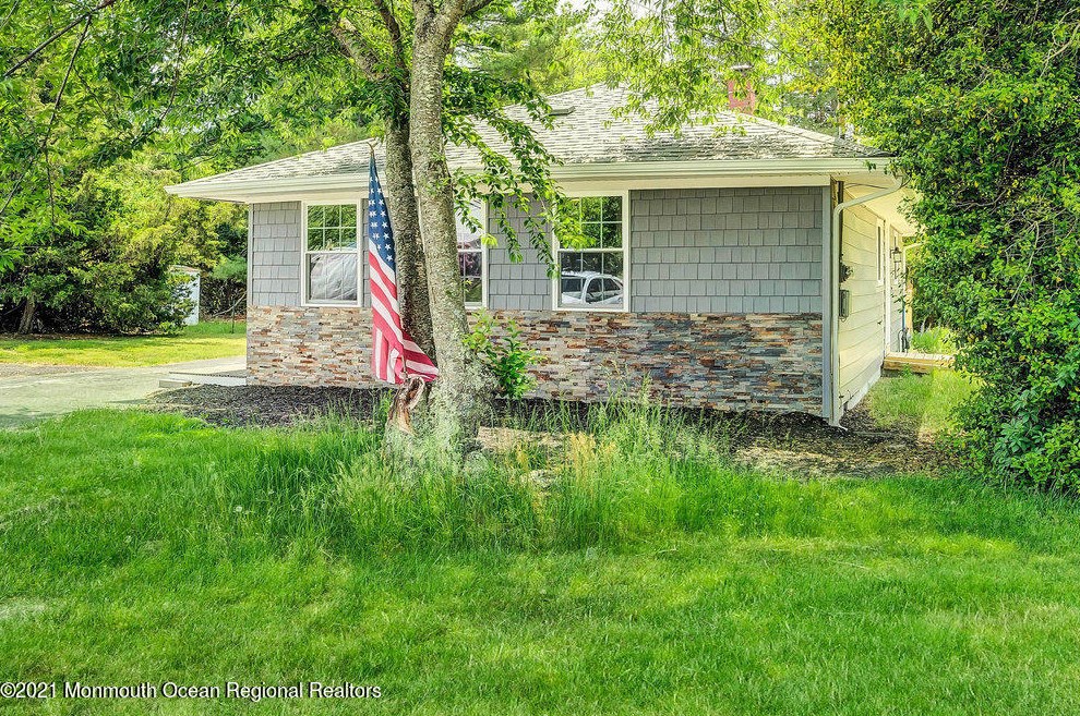 2129 Yorktowne Blvd, Toms River, NJ 08753