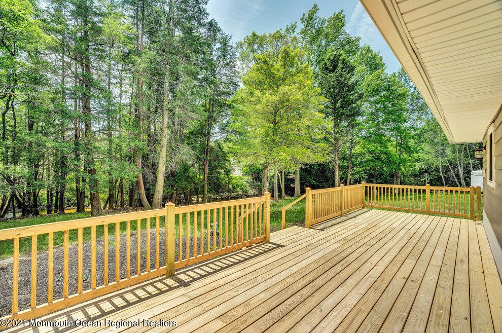 2129 Yorktowne Blvd, Toms River NJ  08753-1629 exterior