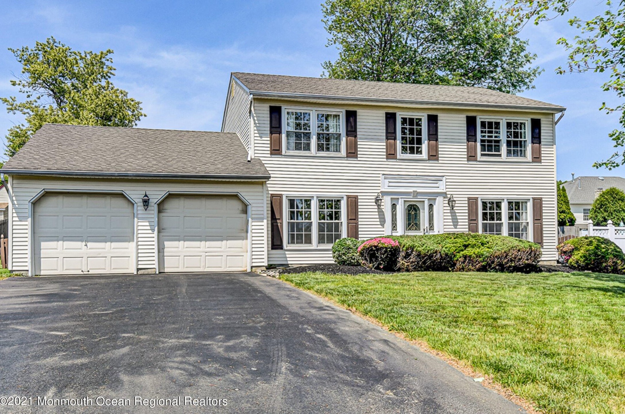 6 Patterson Ct, Holmdel Village, NJ 07733