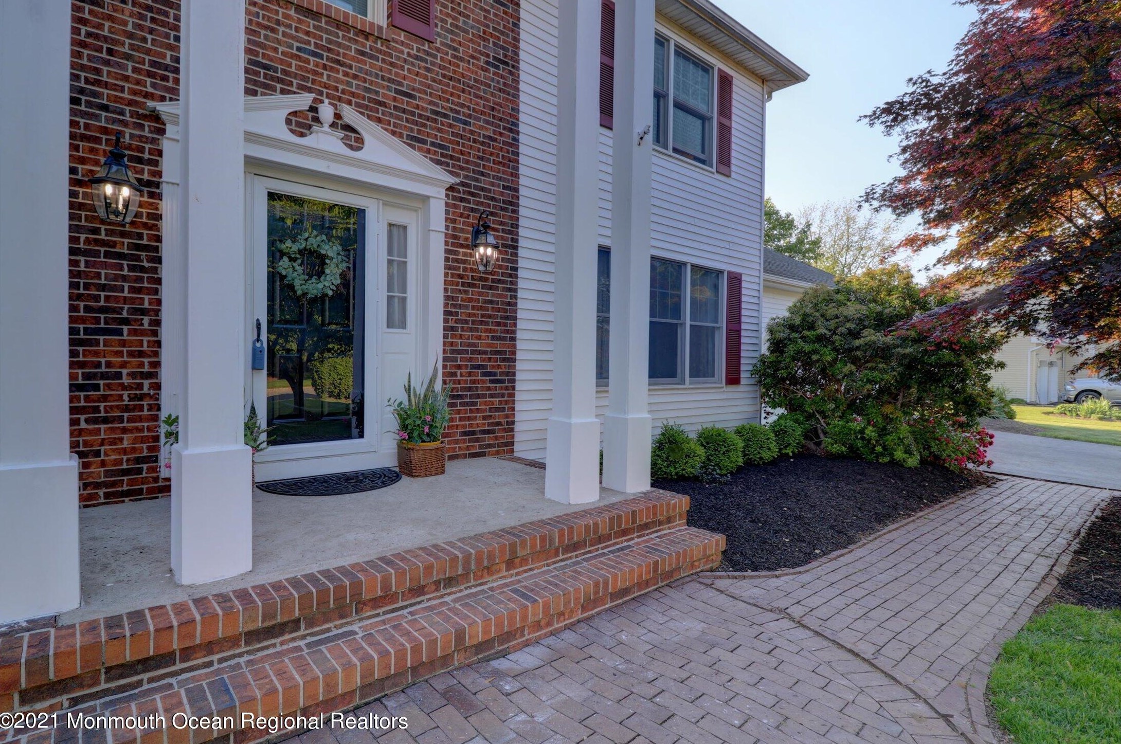 22 Green Meadow Dr, Tinton Falls, NJ 07724