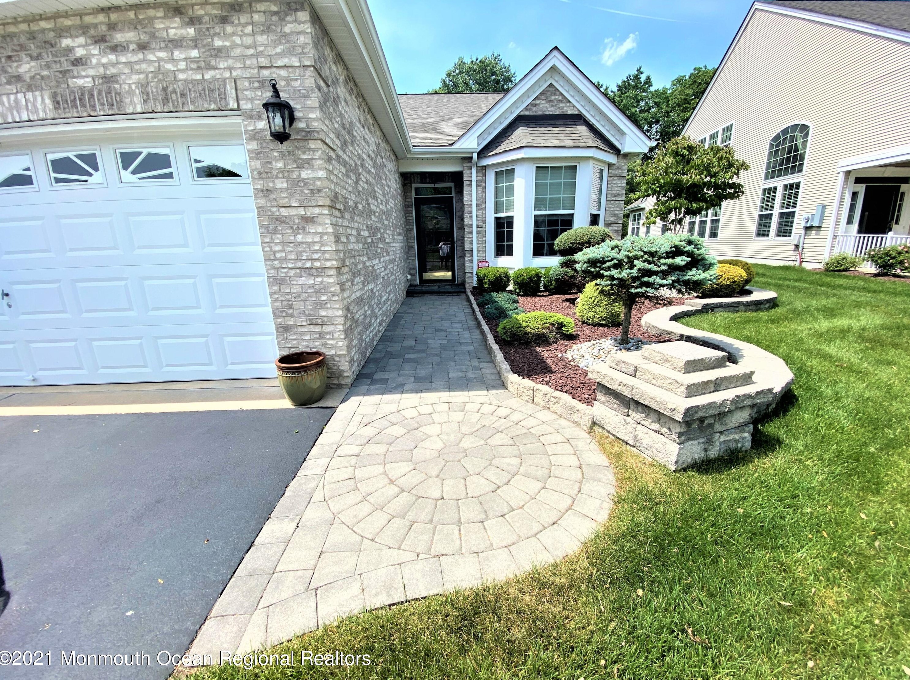 55 Chesterfield Dr, Jackson Twp, NJ 08527