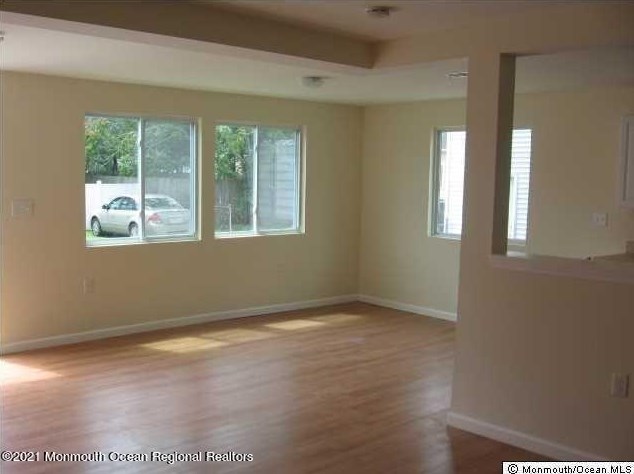 143 Center Ave, Ideal Beach, NJ 07734-1004
