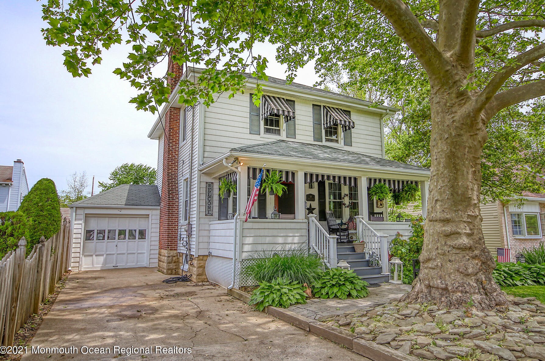 89 Ravine Dr, Matawan, NJ 07747-2905
