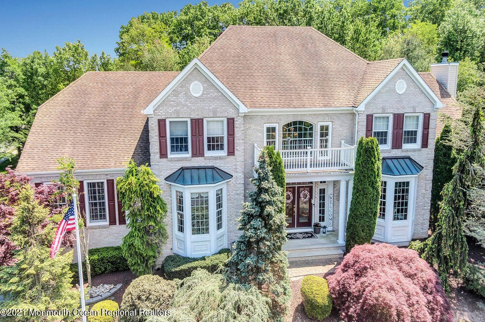 38 Northwoods Rd, Tinton Falls, NJ 07712