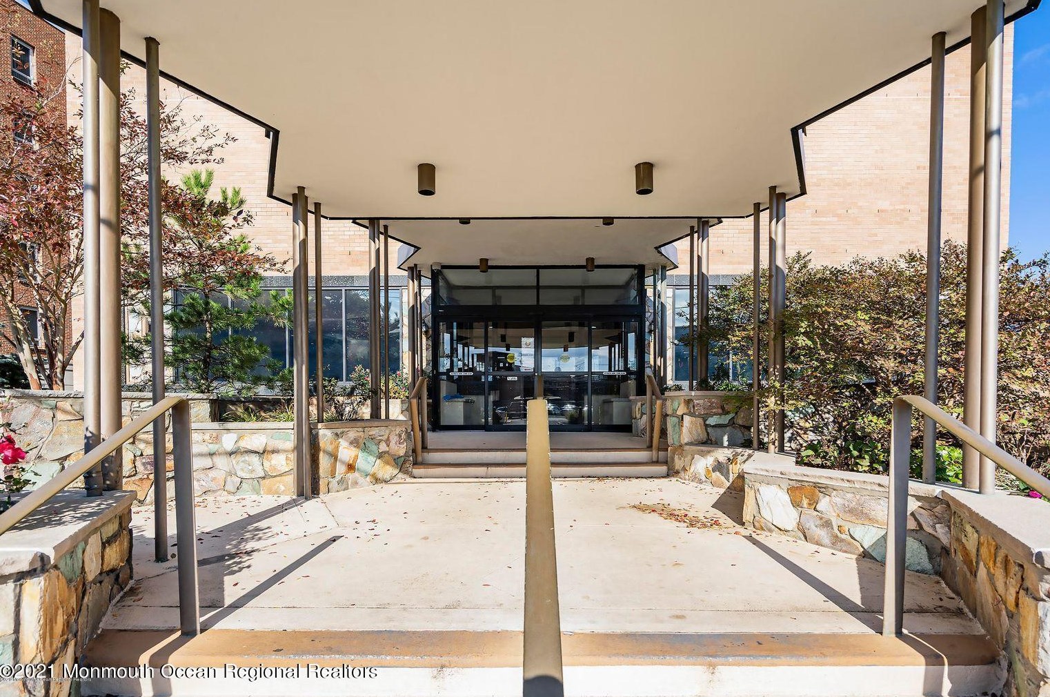28 Riverside Ave #11h, Tinton Falls, NJ 07701