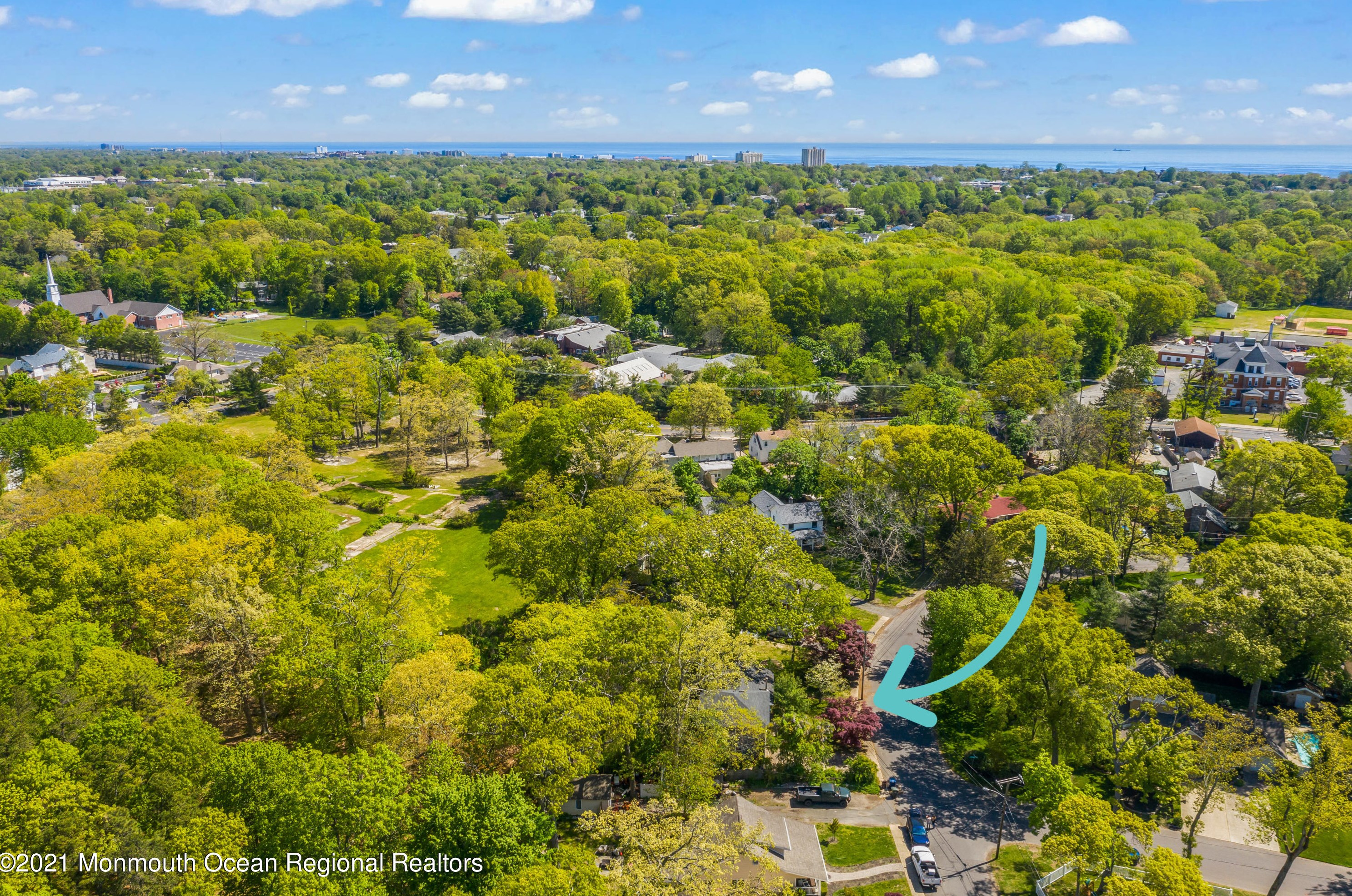 419 Harnell Ave, Oakhurst, NJ 07755