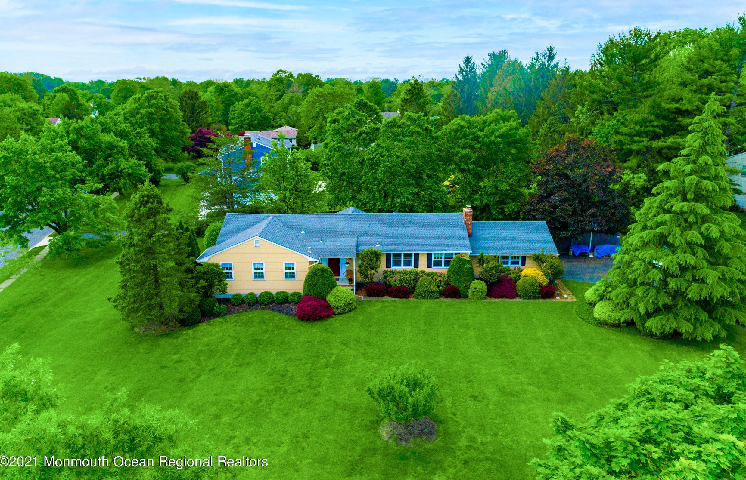 301 Stillwells Corner Rd, East Freehold, NJ 07728