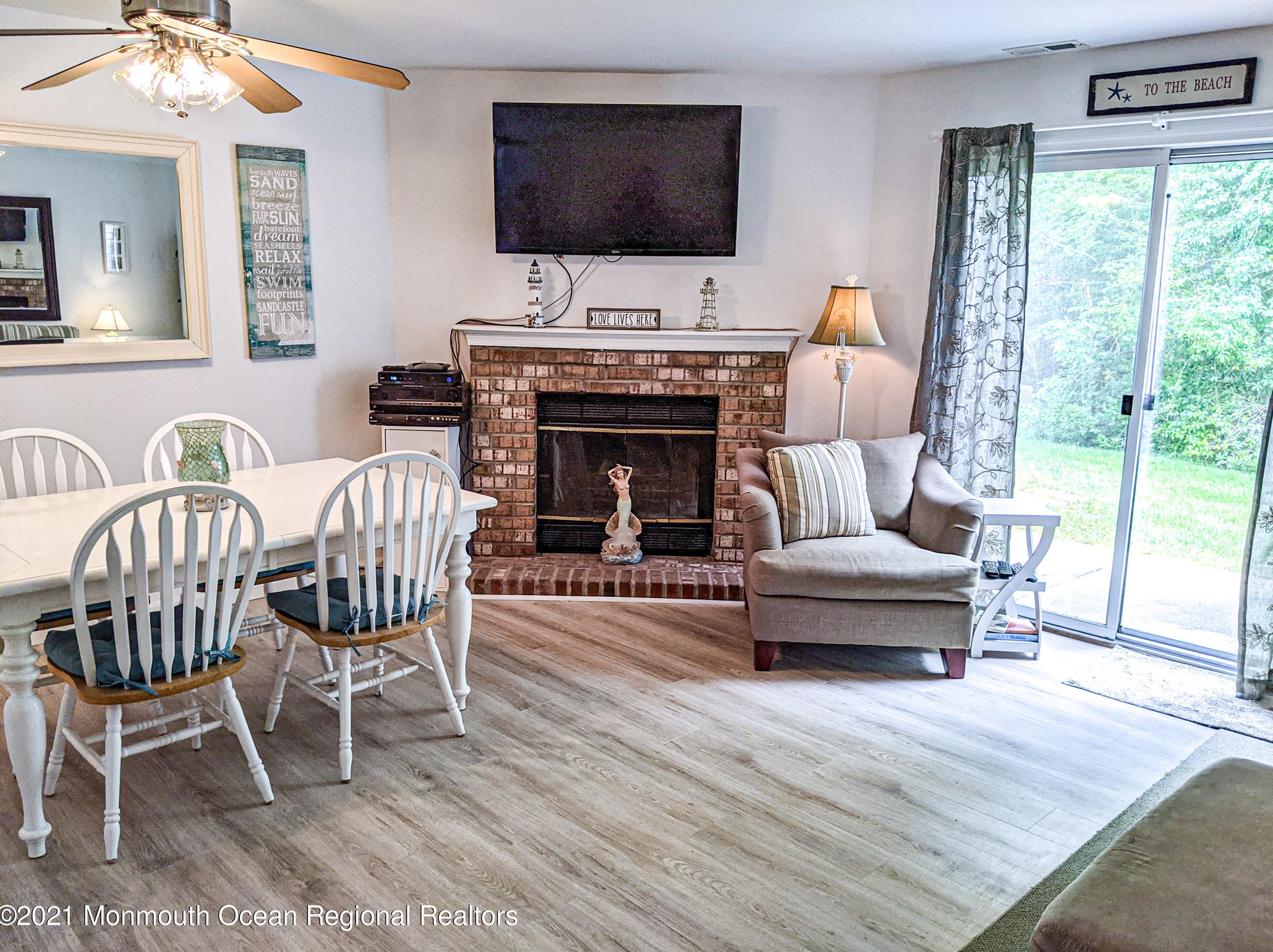 53 Westchester Dr, Tuckerton, NJ 08087-3010