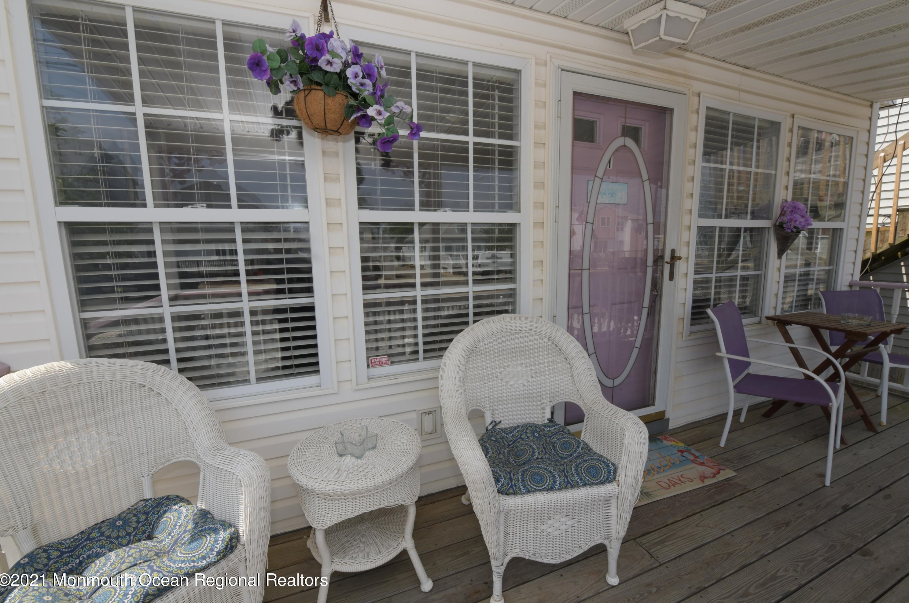229 Grant Ave, Pelican Island, NJ 08751