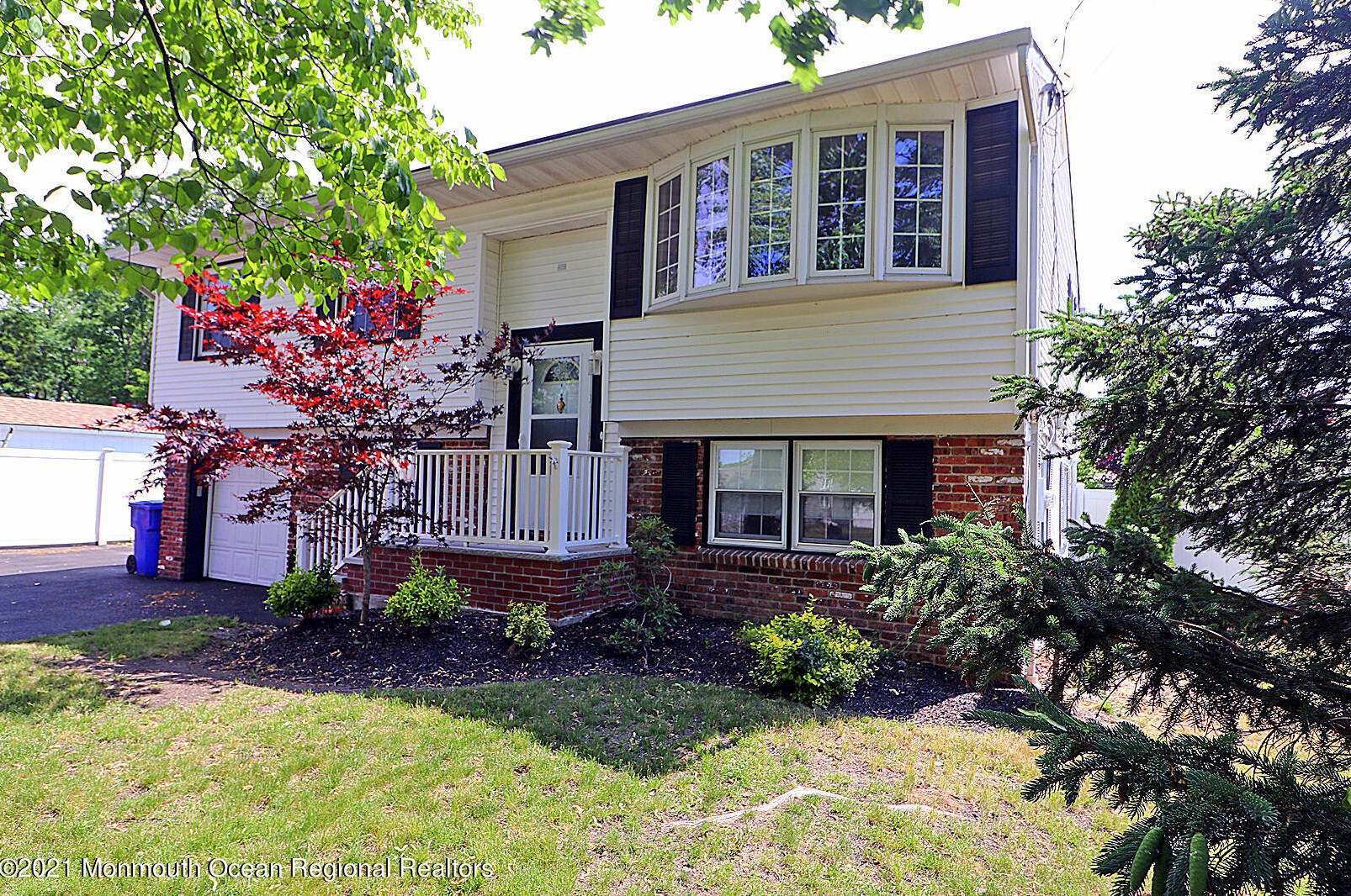 911 Alden Dr, Toms River, NJ 08753-3401