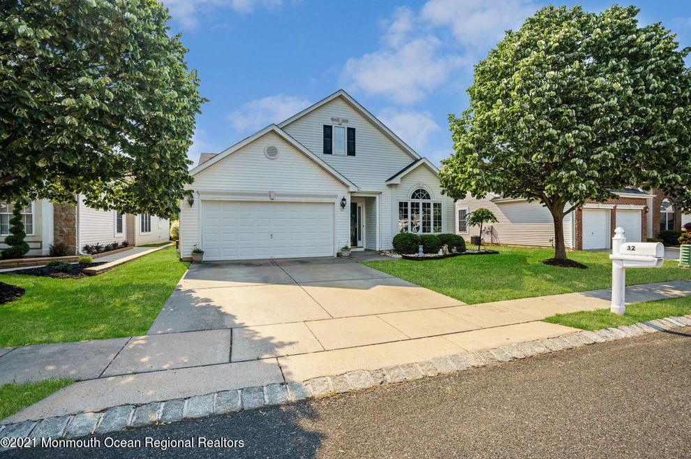 32 Congressional Rd, Jackson Twp, NJ 08527