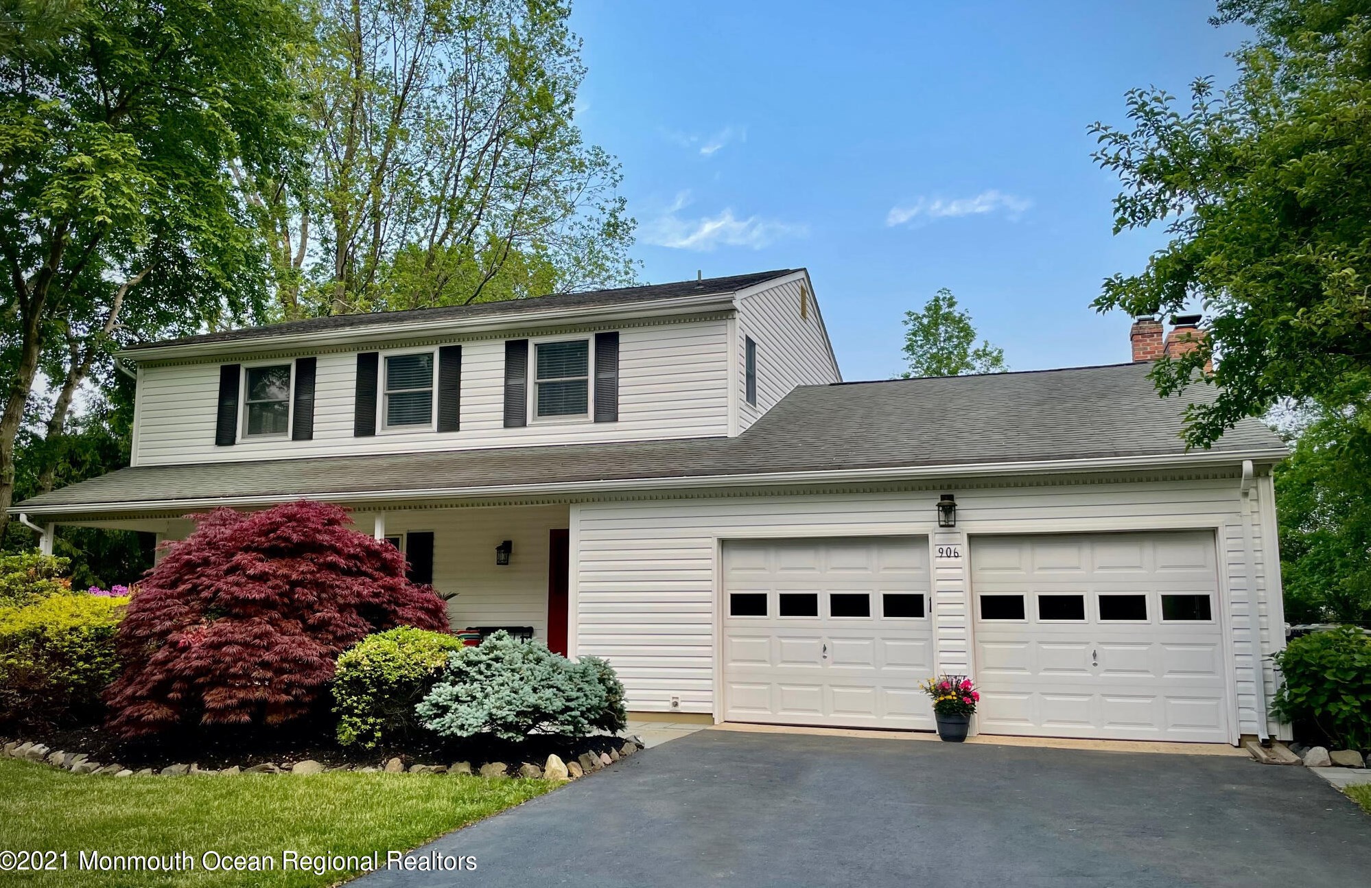 906 Deal Rd, Tinton Falls, NJ 07712