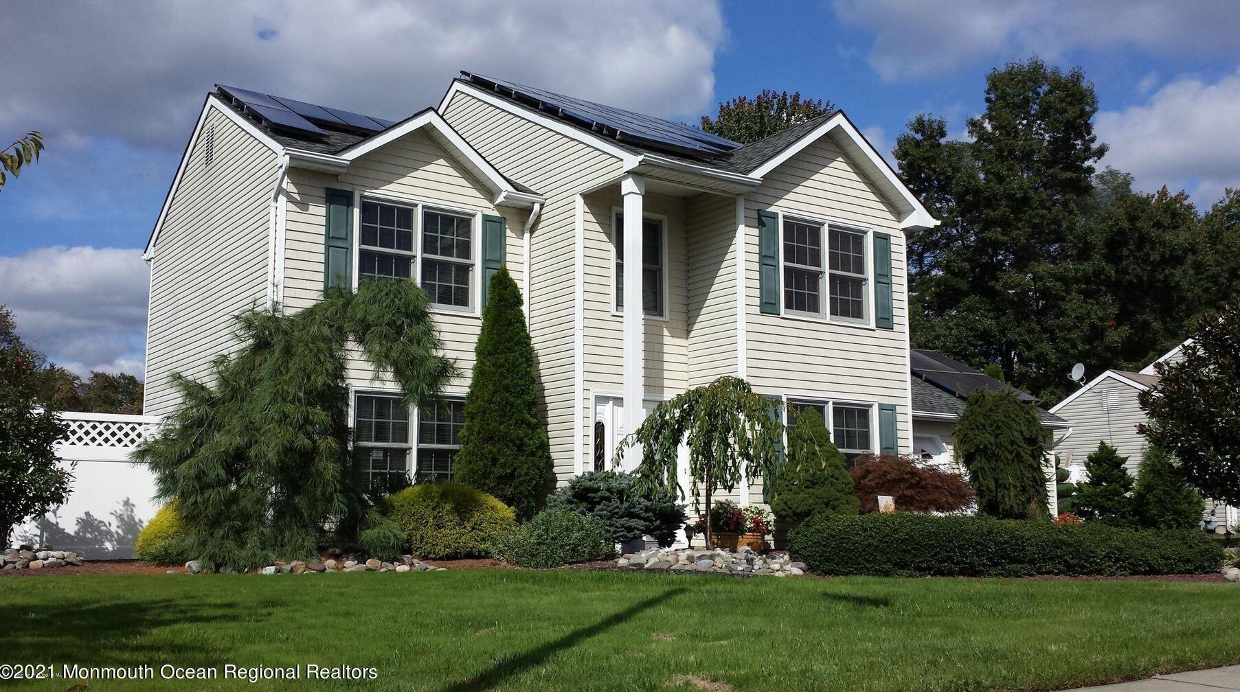 12 Shadow Ridge Ct, Wall Township, NJ 07731-1133