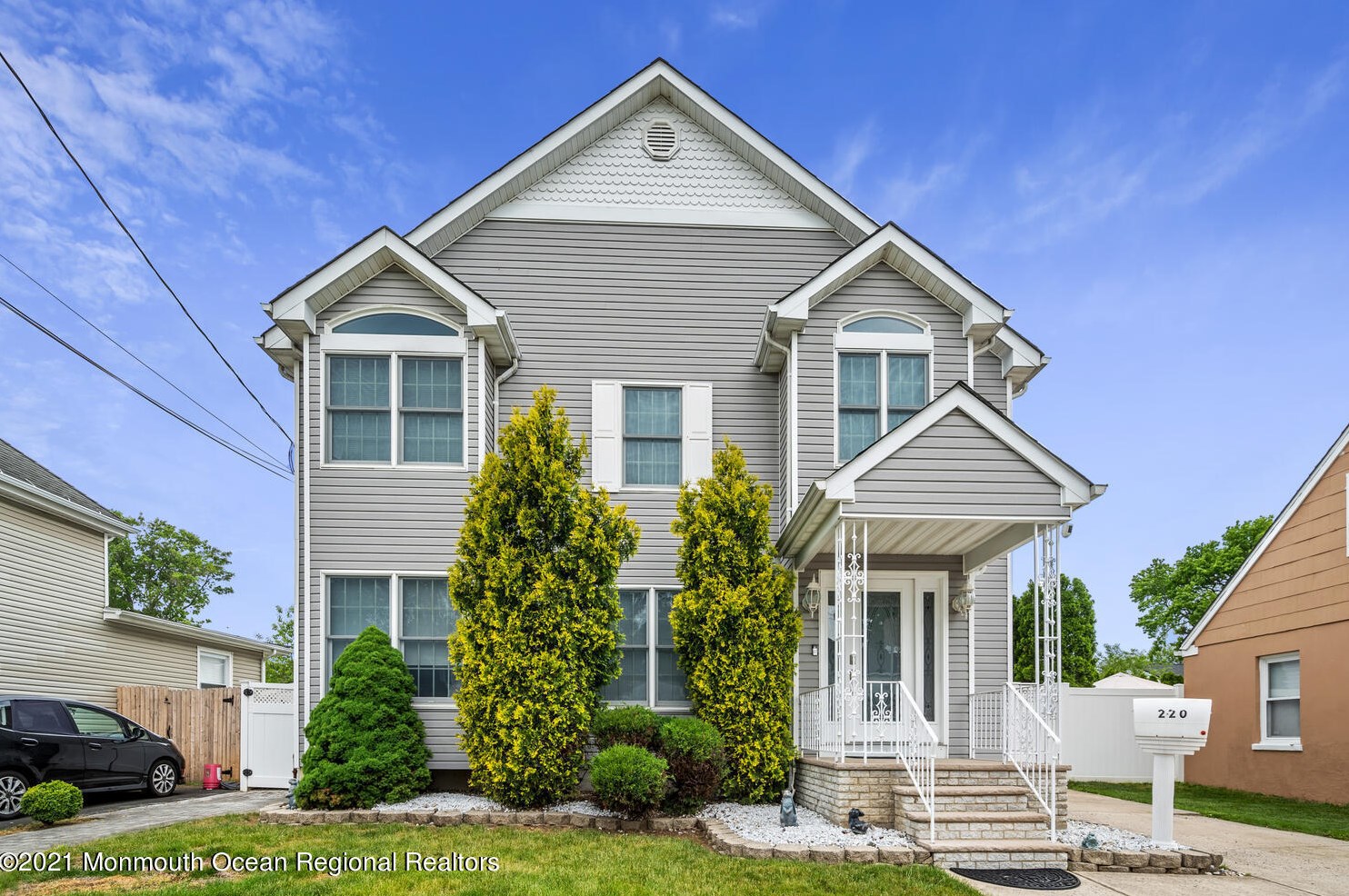 220 Osborn St, Keyport, NJ 07735-1612