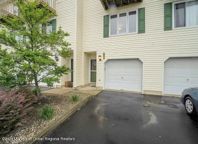 315 Shore Dr #e, Monmouth Hills, NJ 07732