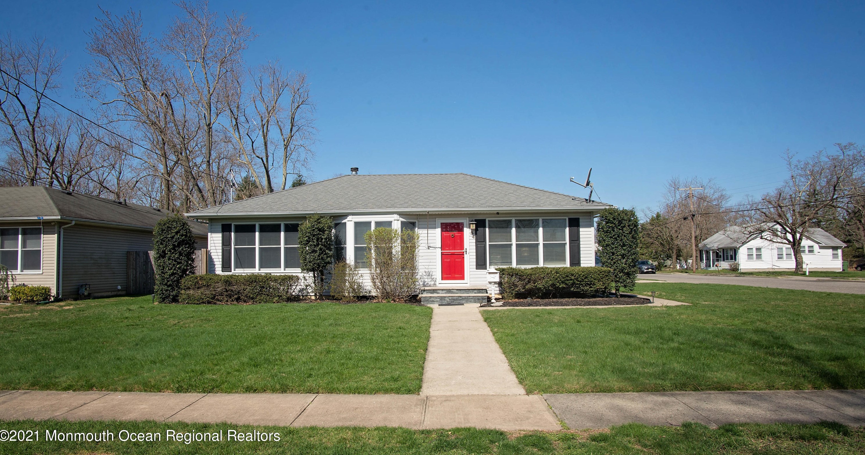 34 College Ave, Tinton Falls, NJ 07724