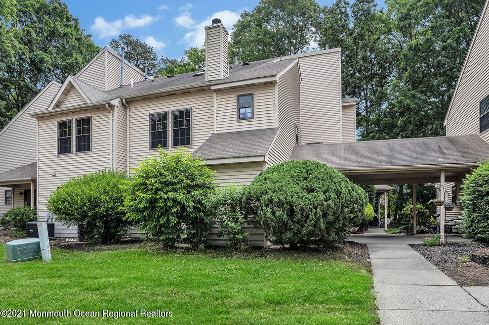 103 Daffodil Dr, Jackson Twp, NJ 08527