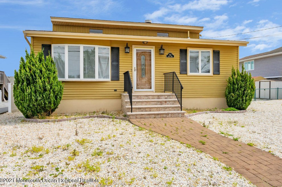 312 Cheryl Dr, Toms River, NJ 08753-2436