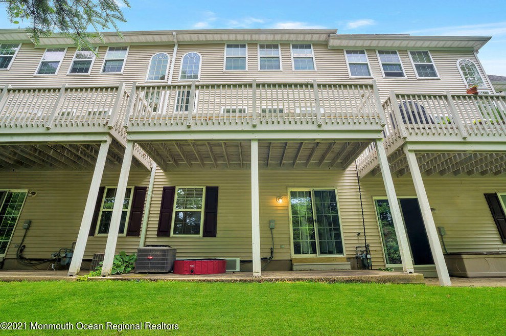 26 Aspen Way, Matawan NJ  07747-1905 exterior