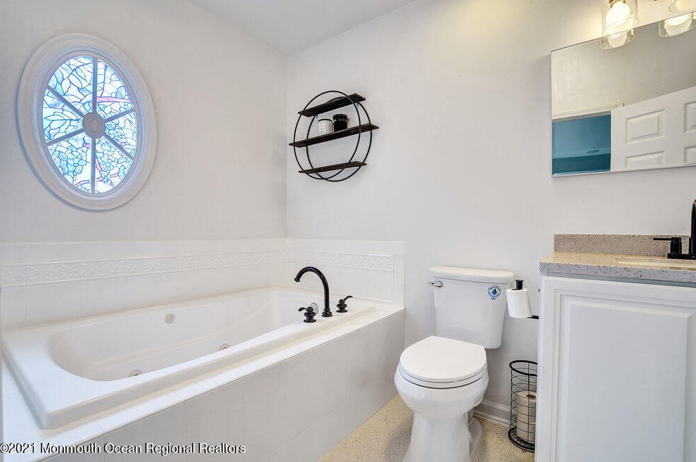 26 Aspen Way, Matawan NJ  07747-1905 exterior