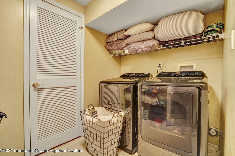 26 Aspen Way, Matawan NJ  07747-1905 exterior