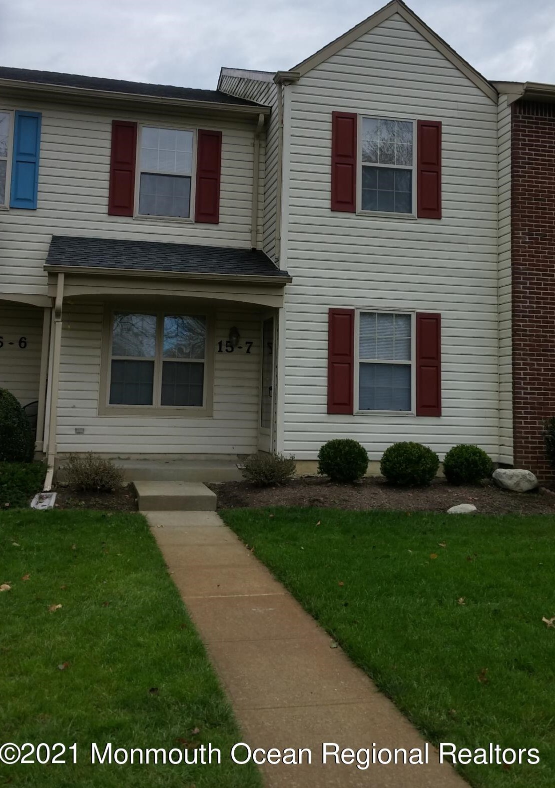 157 Stuart Dr, East Freehold, NJ 07728