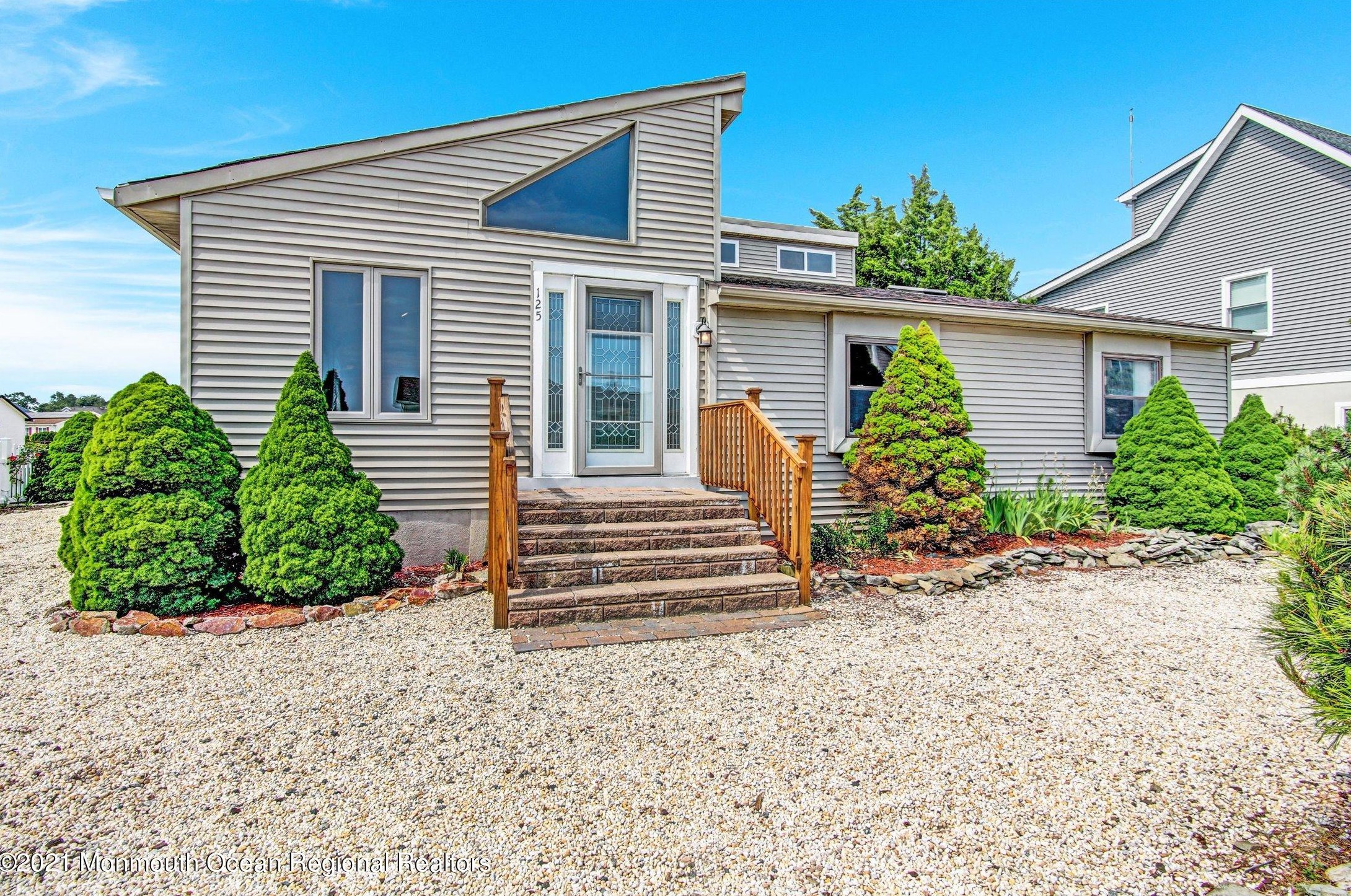 125 Evelyn Dr, Stafford Township, NJ 08050