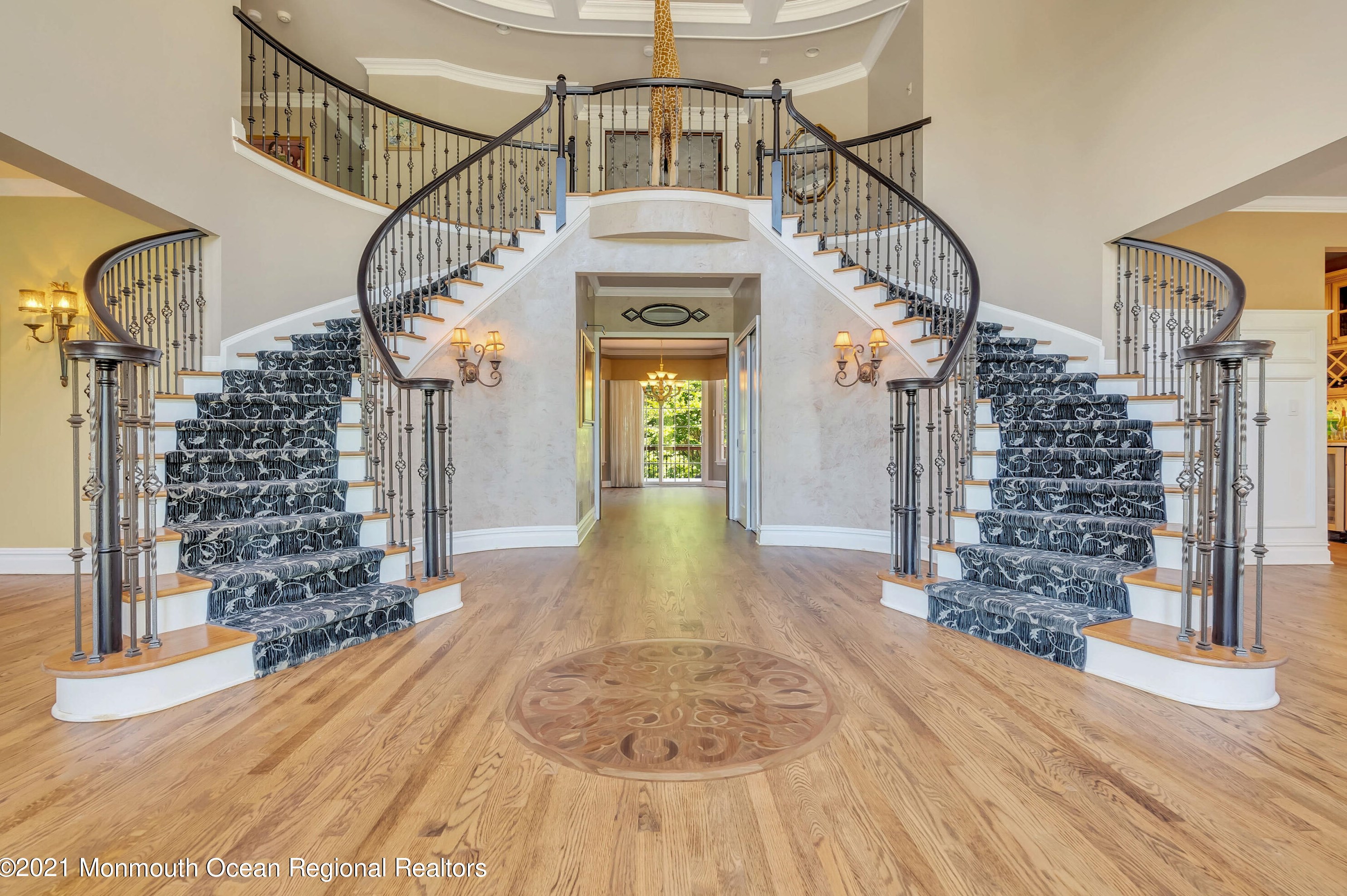 37 Northwoods Rd, Tinton Falls, NJ 07712