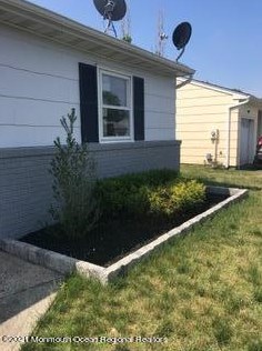 79 Northumberland Dr, Toms River NJ  08757-4730 exterior