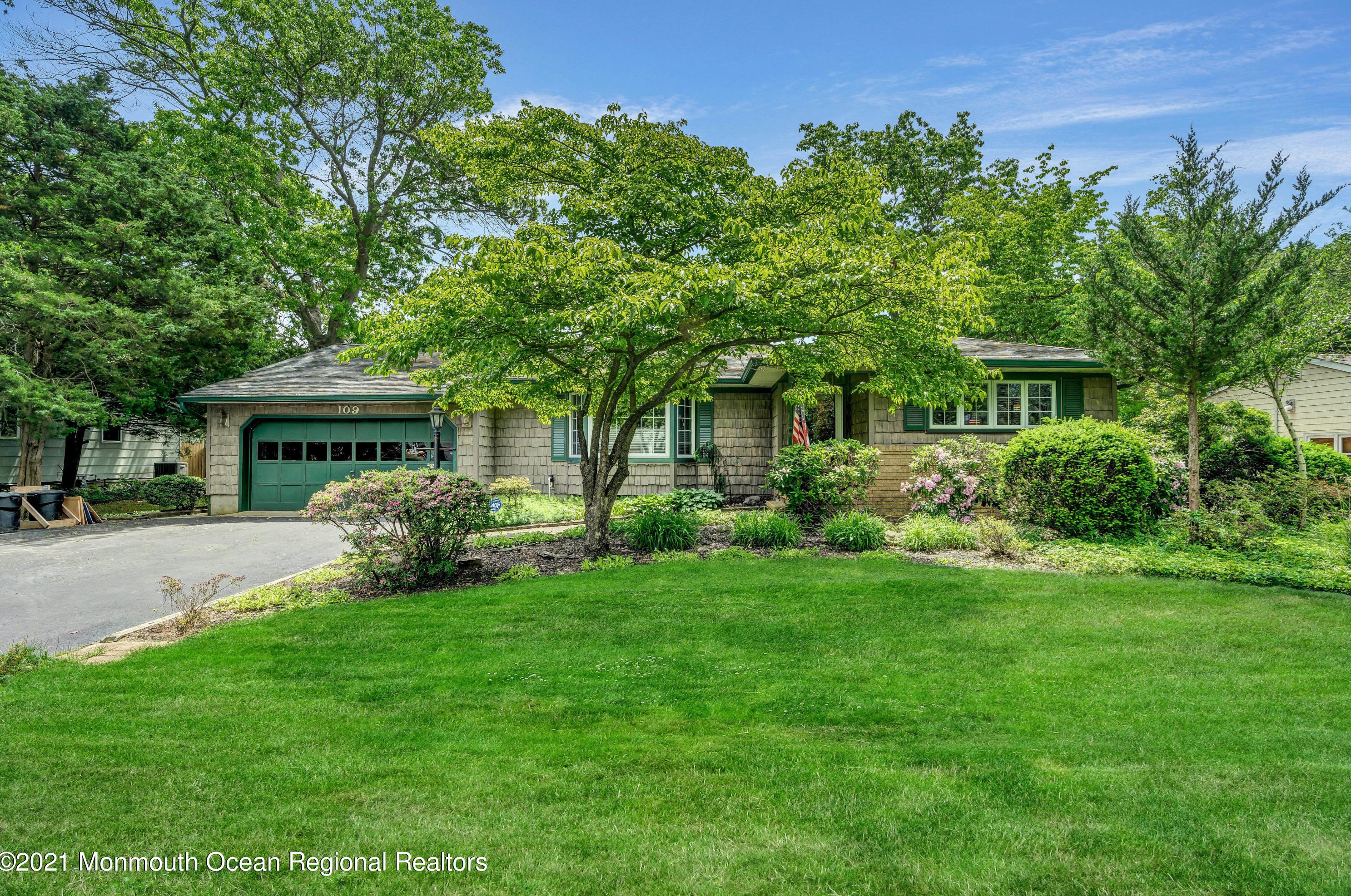 109 Foxwood Ter, Toms River, NJ 08755-7327