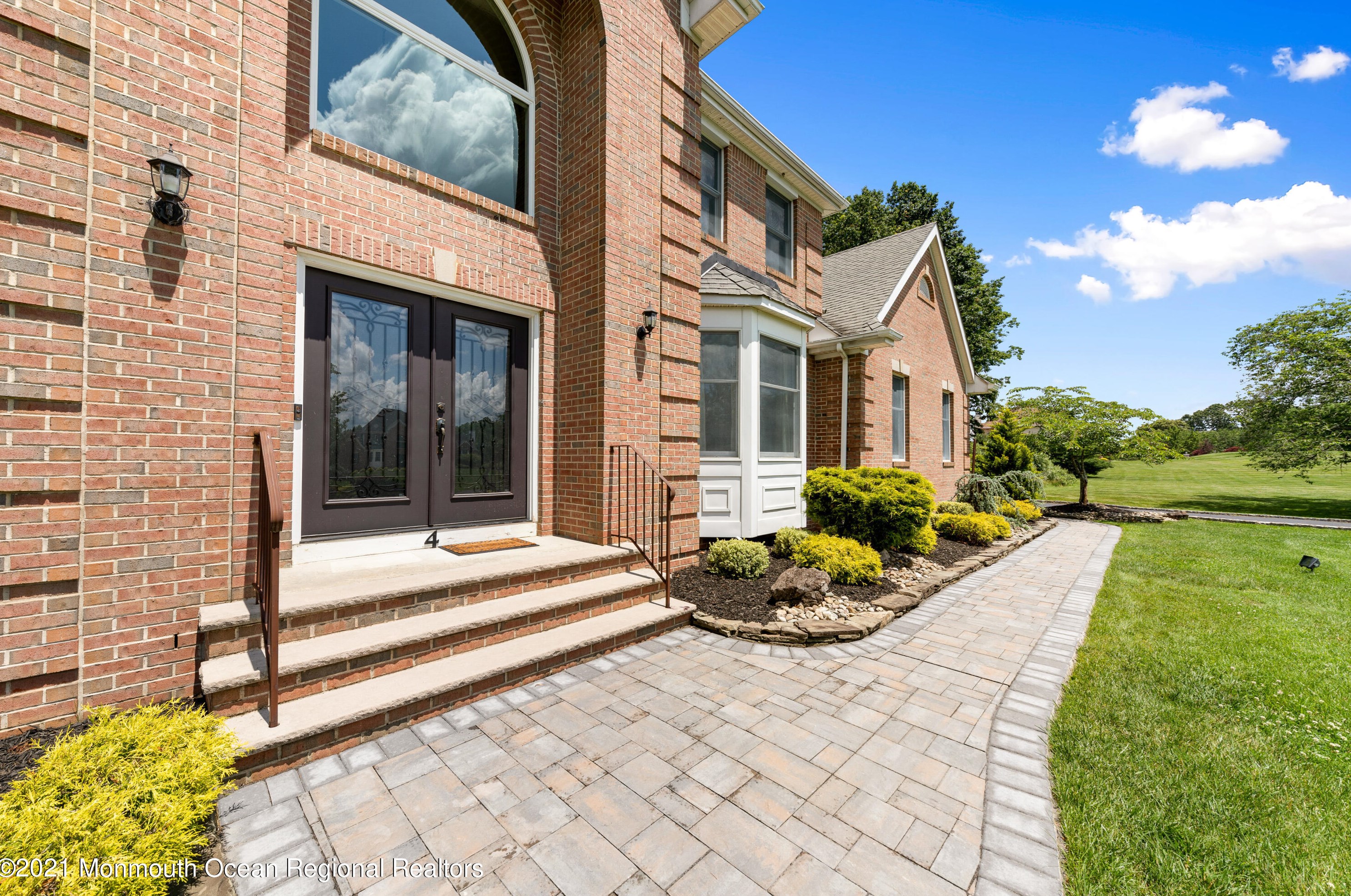 4 Carriage Way, Millstone Township, NJ 08510-8720