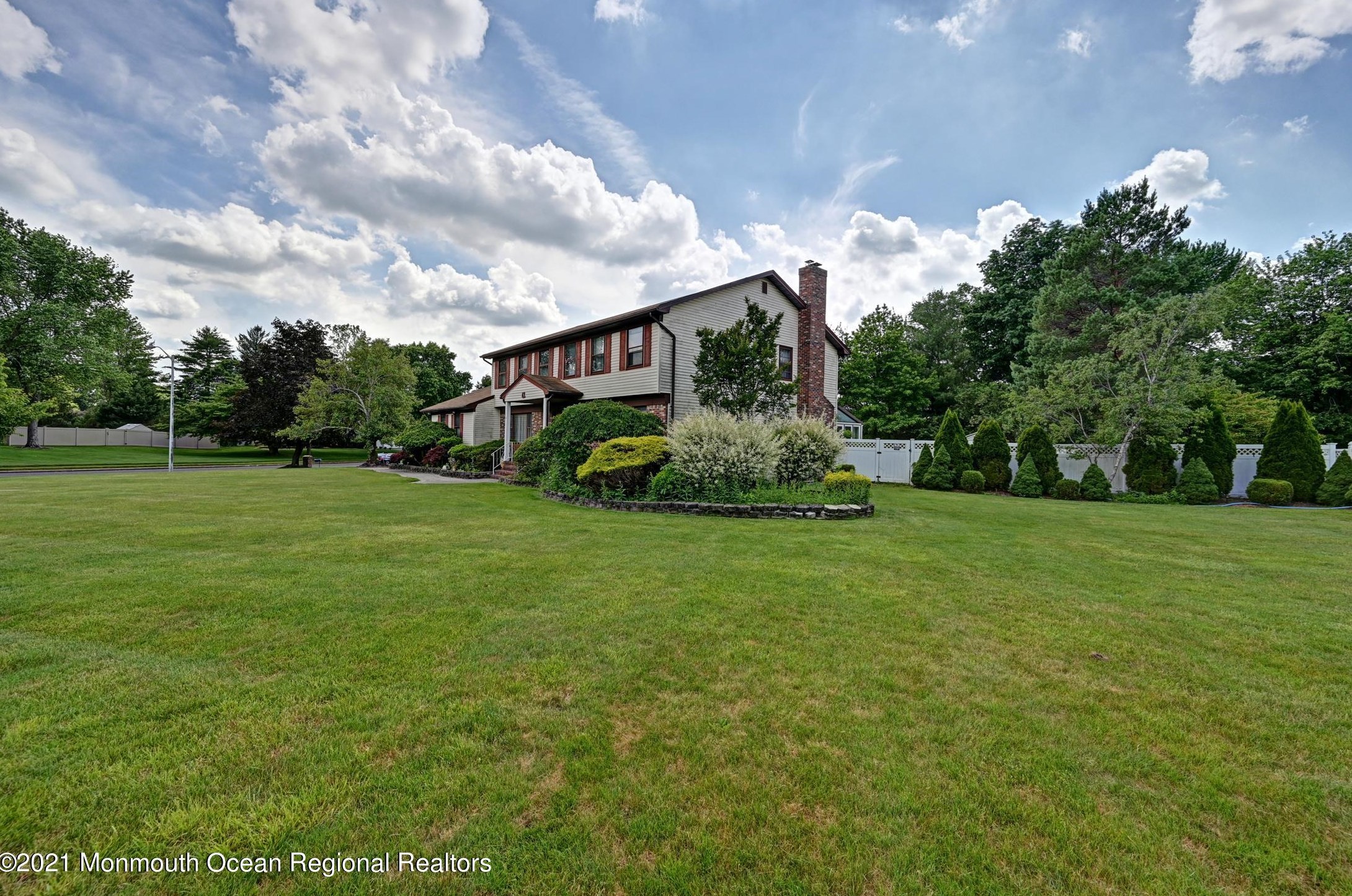 42 Princeton Dr, Millstone Township, NJ 07726-3230