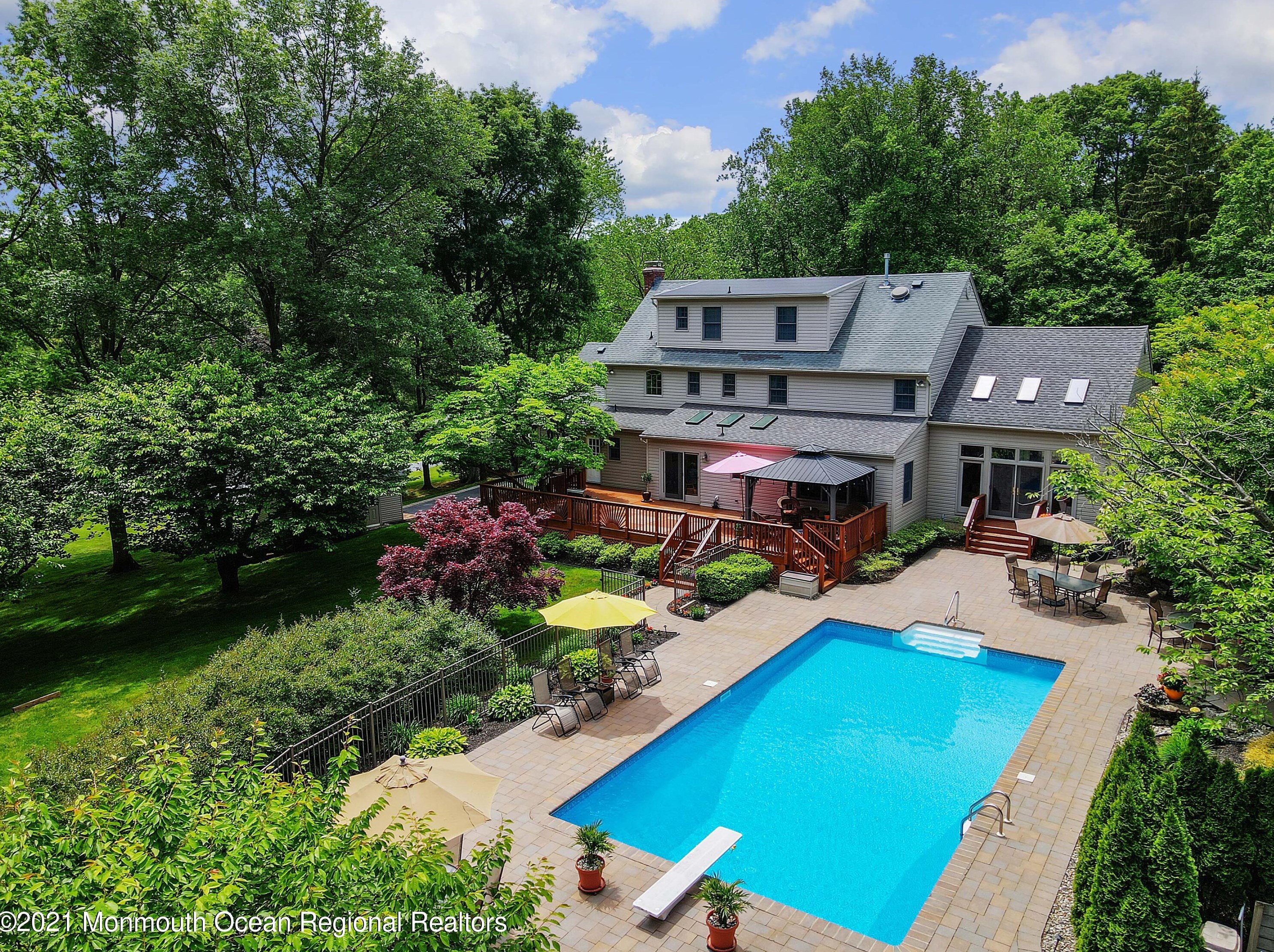 25 Huntley Rd, Holmdel Village, NJ 07733