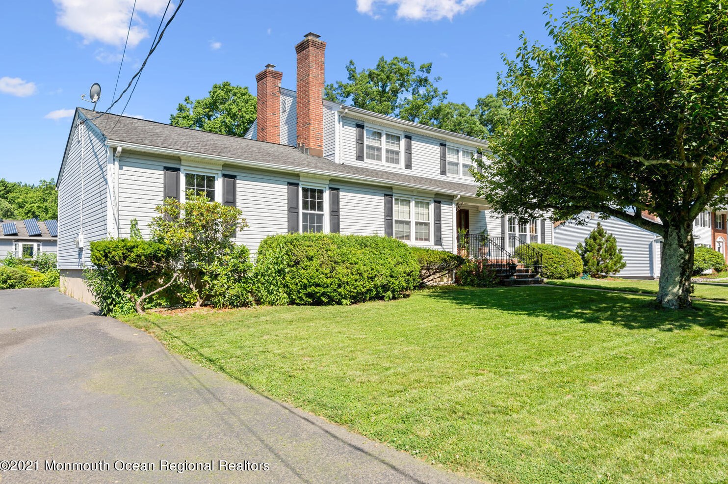 1904 Finderne St, Oakhurst, NJ 07755-2711