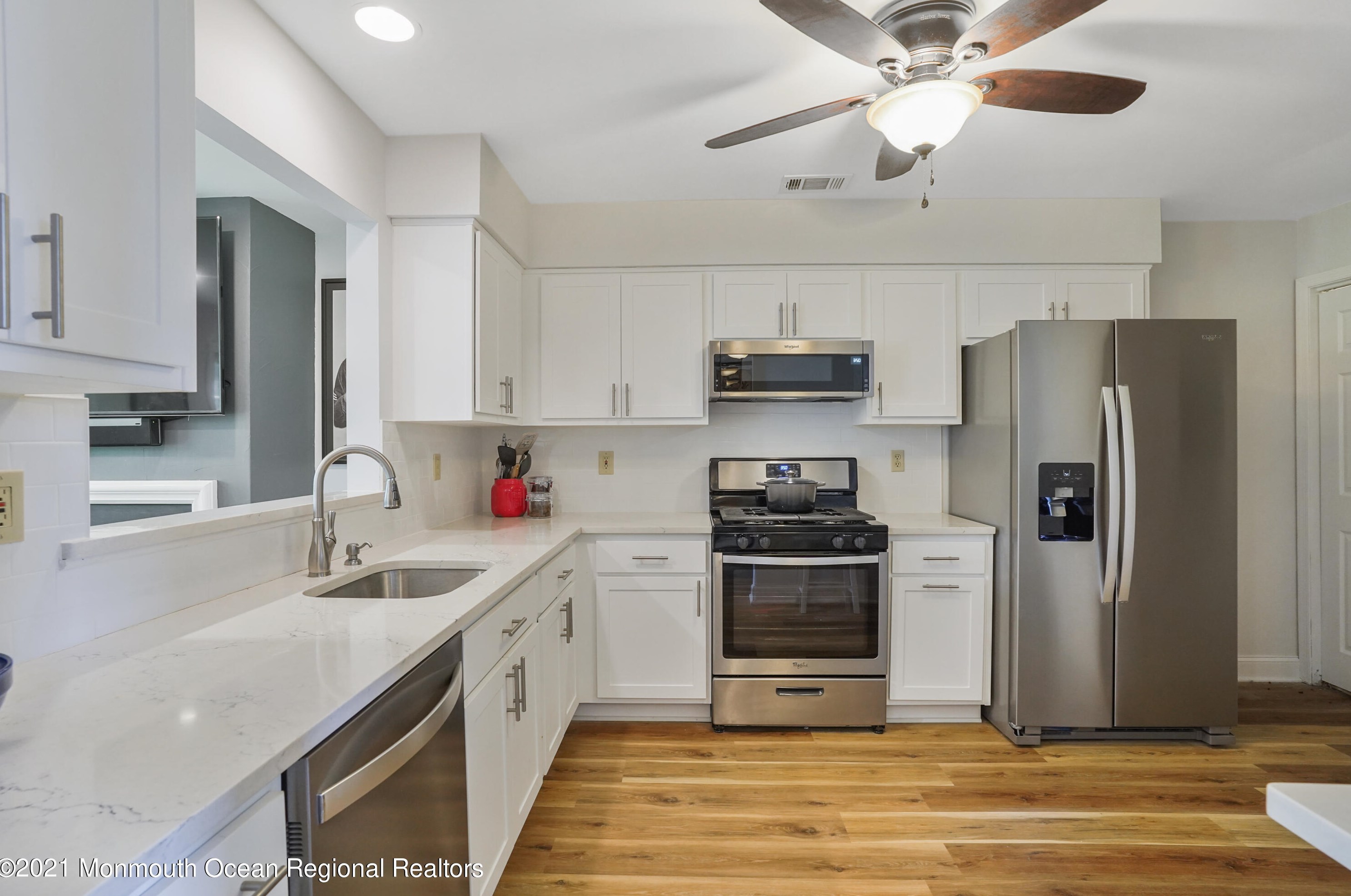 412 Indigo Ct, Morganville, NJ 07751
