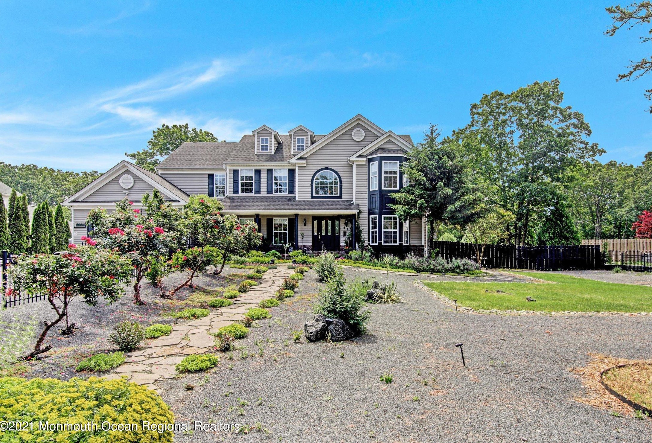 59 Manchester Ave, Lacey, NJ 08731