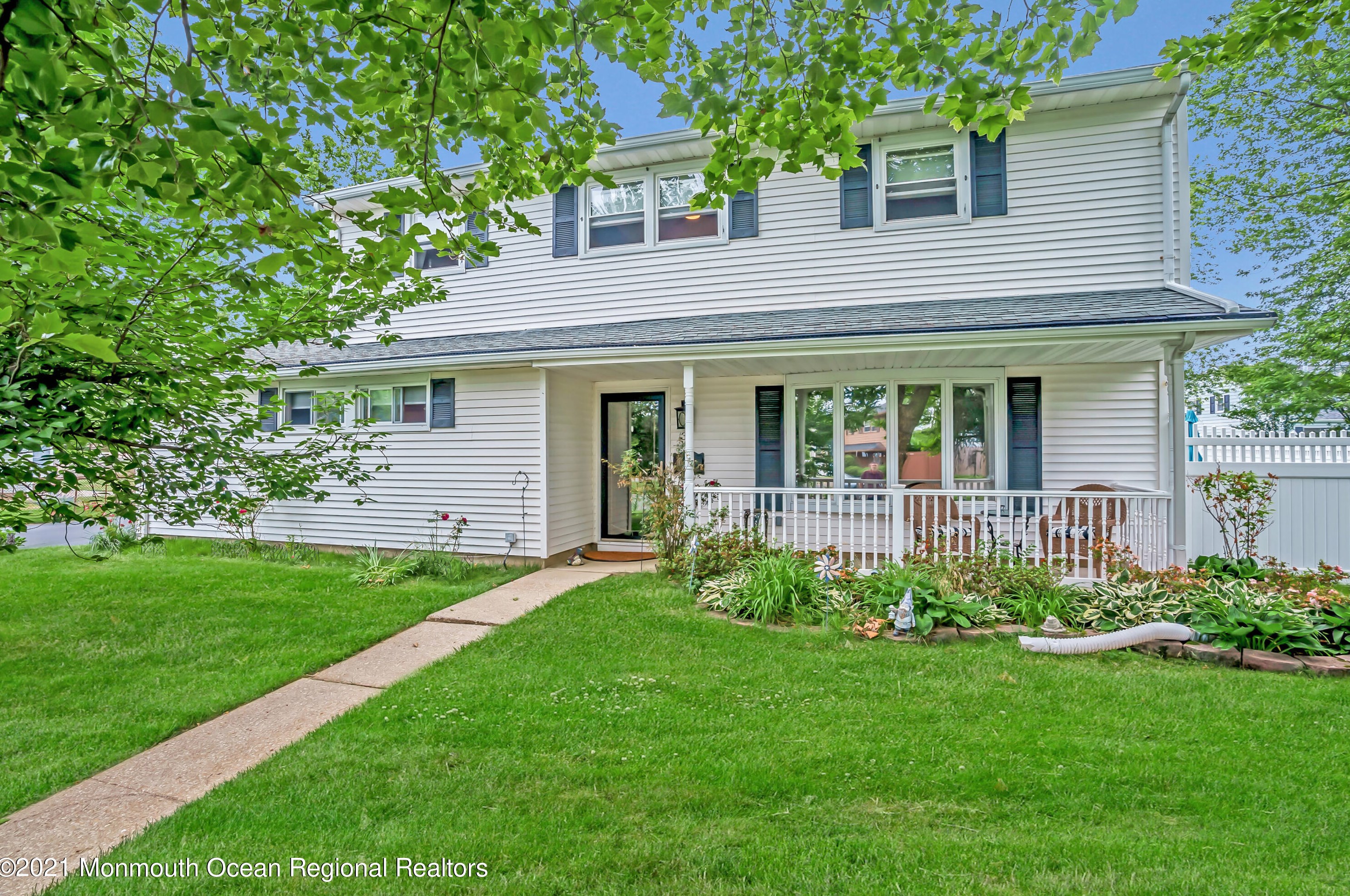 32 Jack Street W, Hazlet, NJ 07730