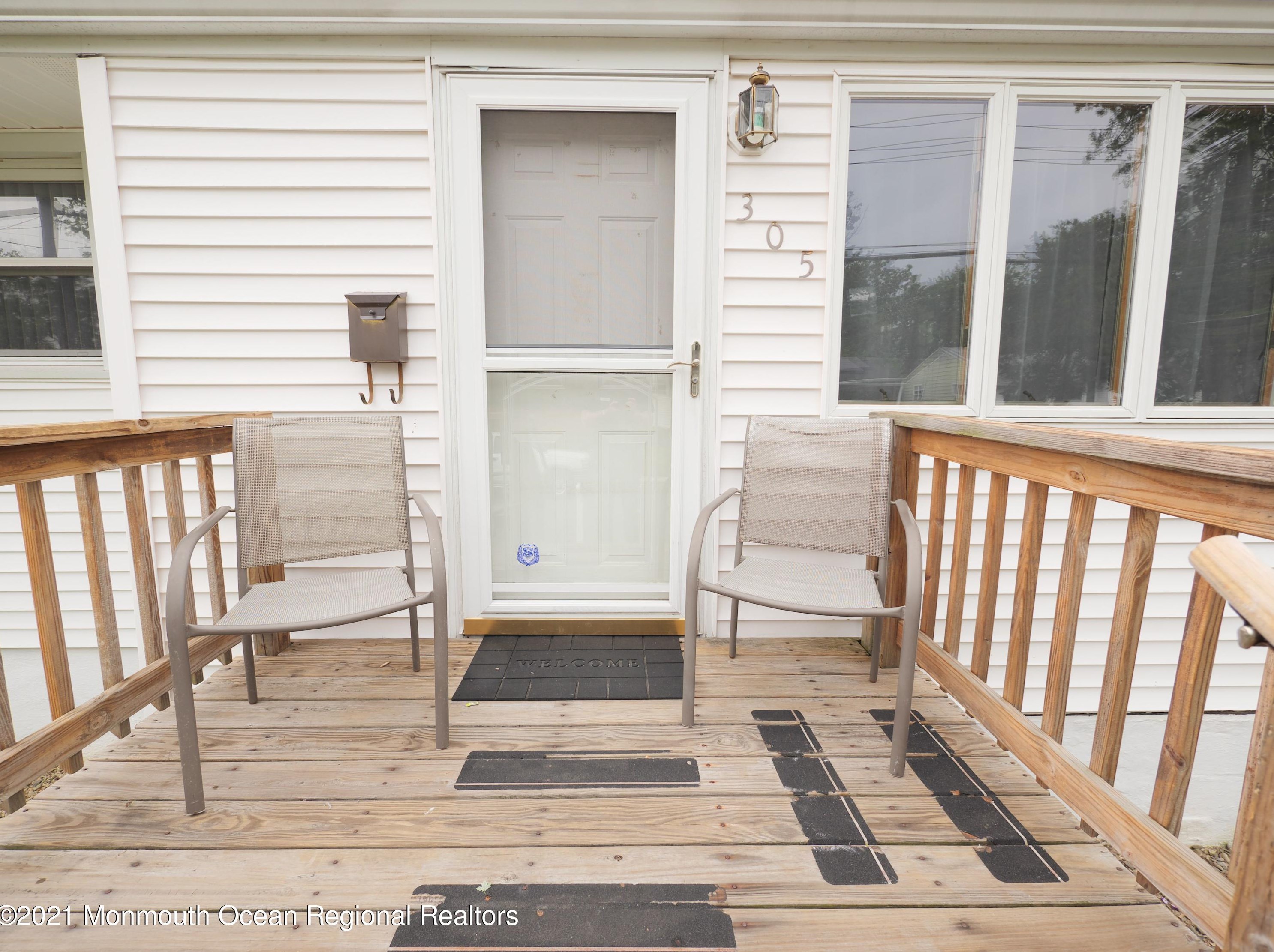 305 Harrison Ave, Keyport, NJ 07735-2741