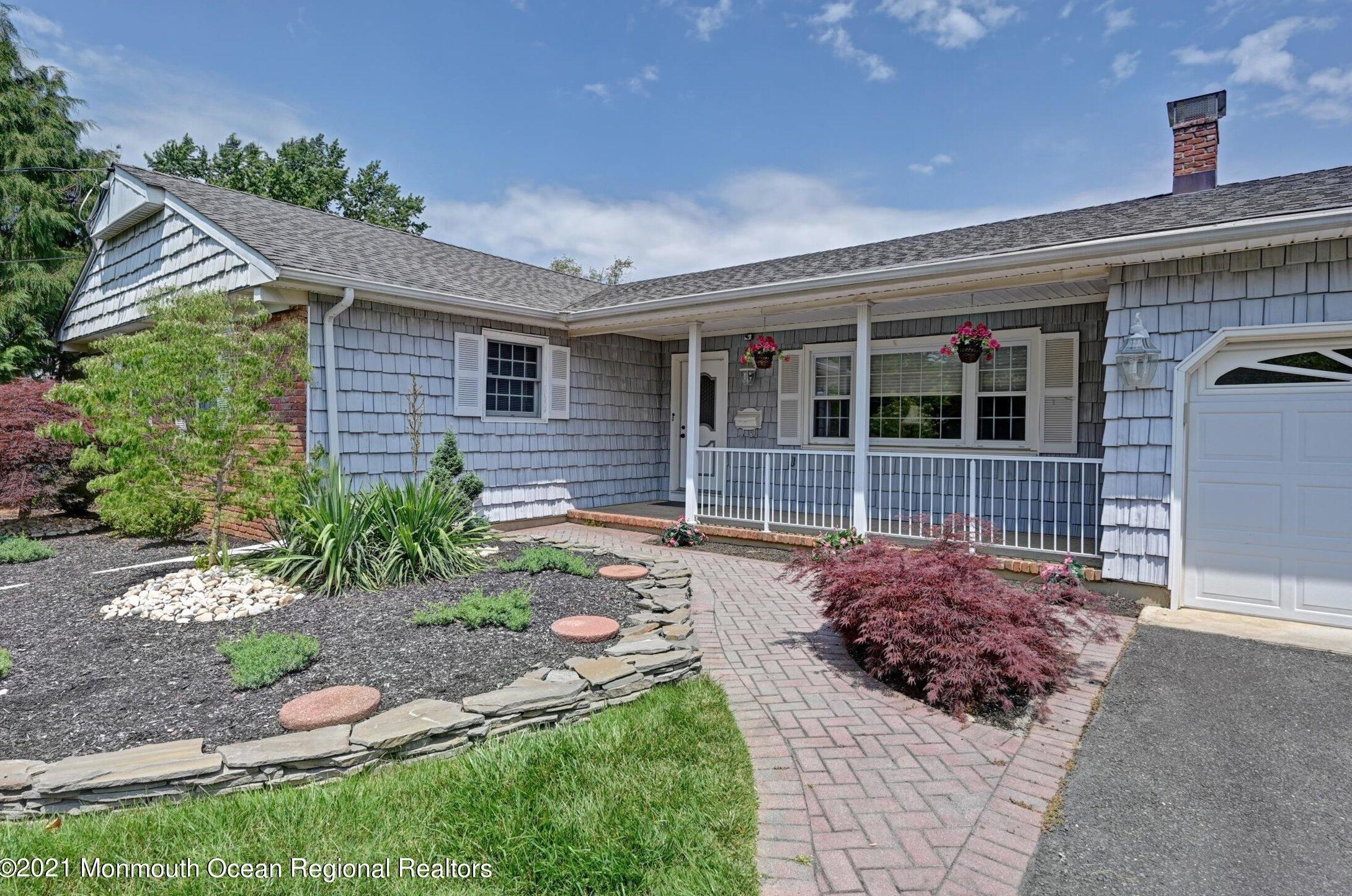 154 Koster Dr, East Freehold, NJ 07728