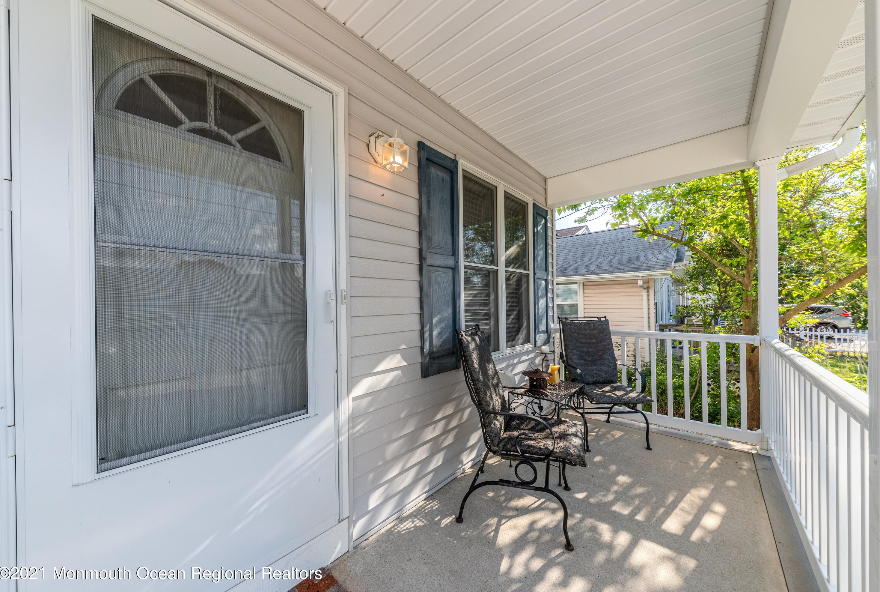 11 Vanard Dr, Bricktown, NJ 08723