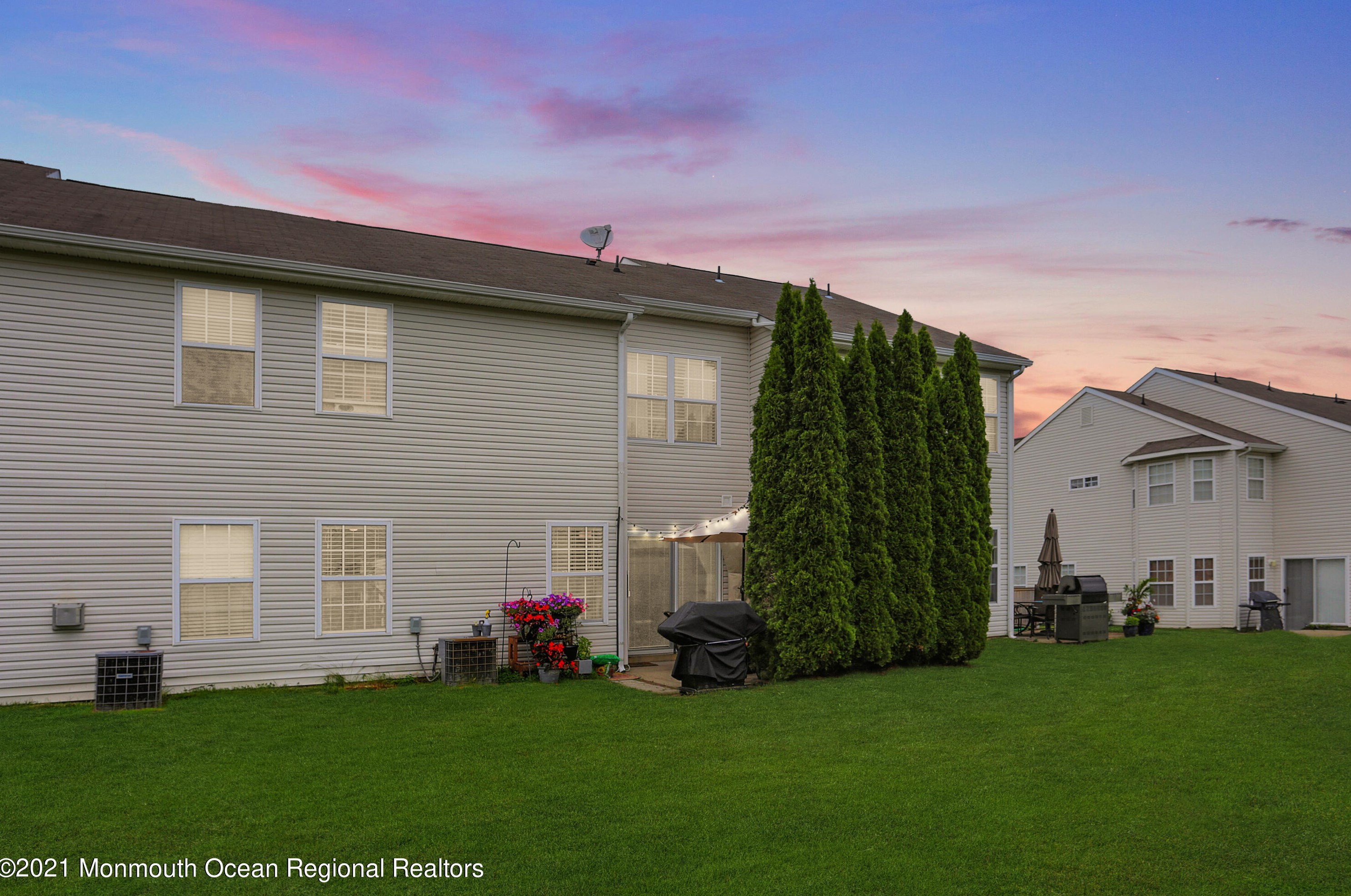 45 Hawthorne Dr, Wall Township NJ  07753-7585 exterior