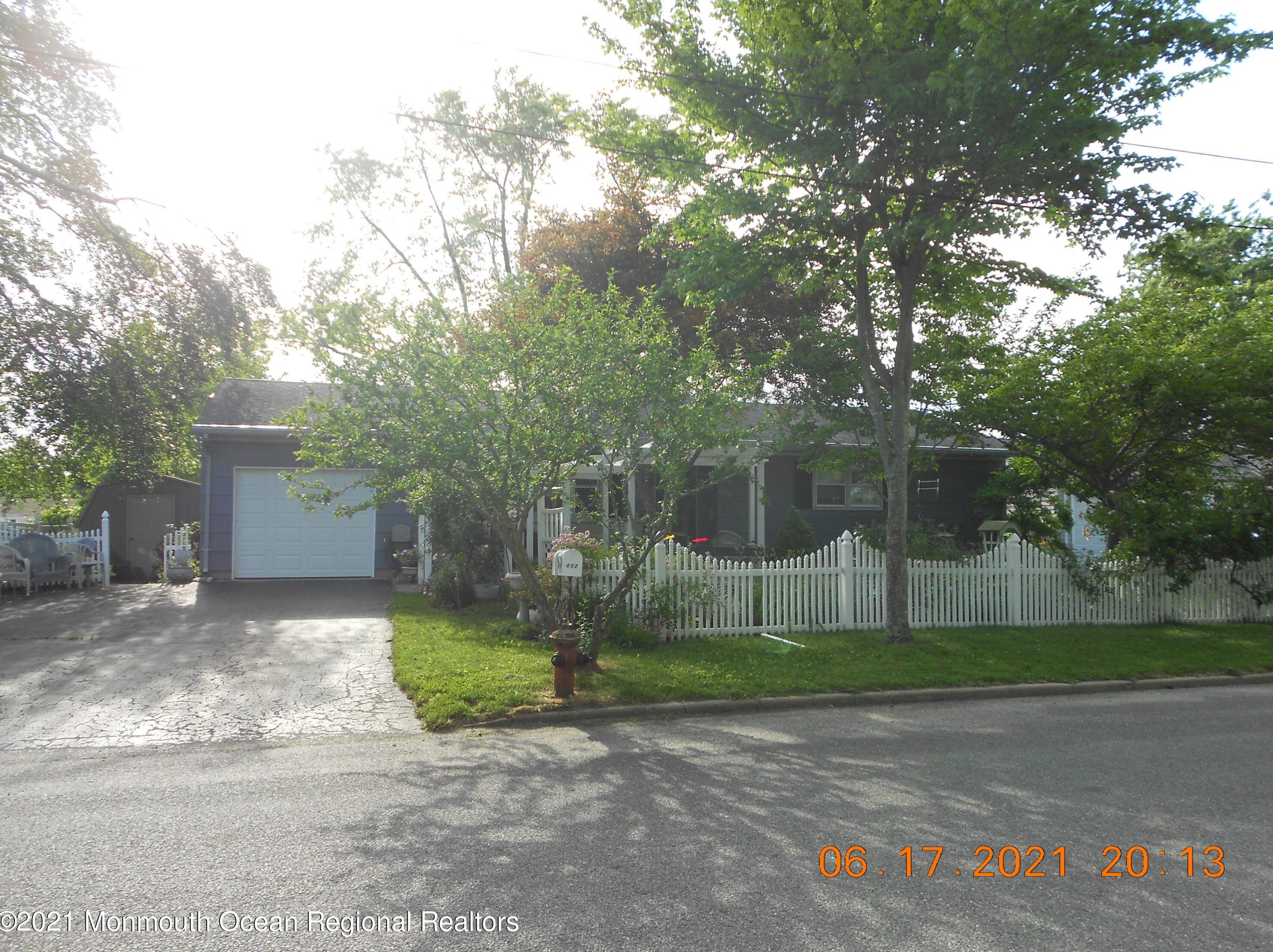 602 Ranger Dr, Lacey, NJ 08731