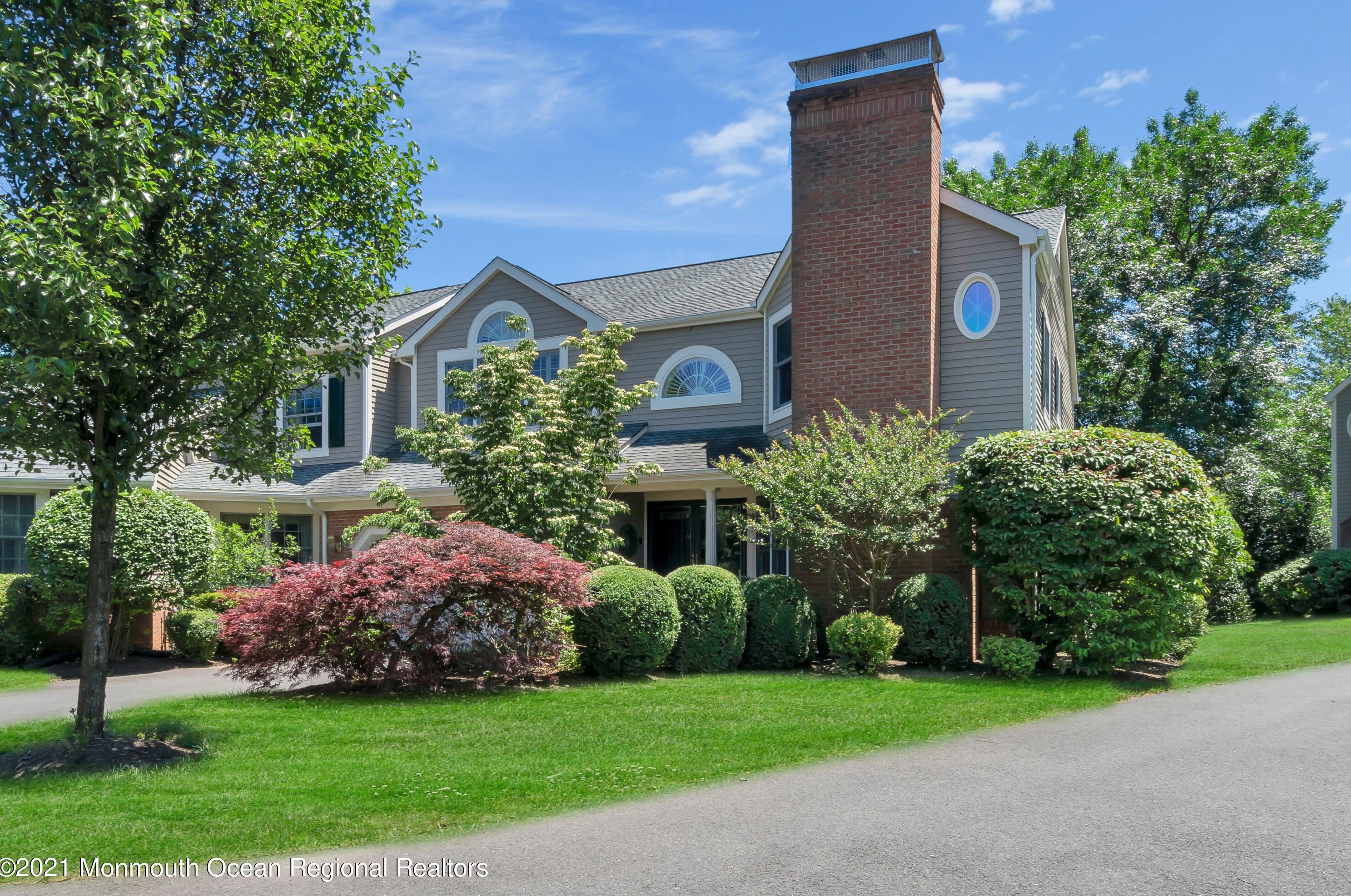 13 Country Ln, Little Silver, NJ 07739