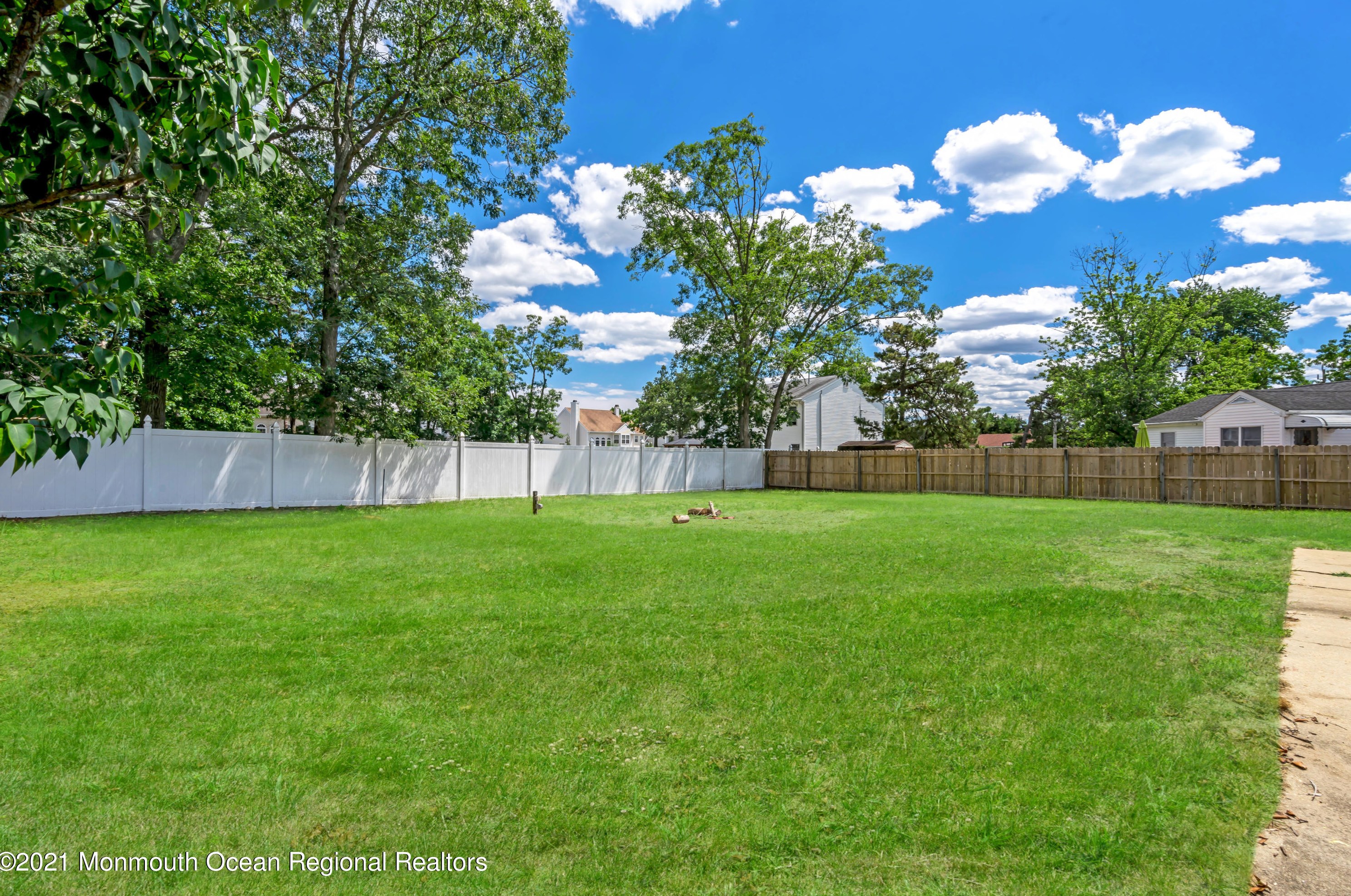36 Harley Rd, Toms River NJ  08755-5024 exterior